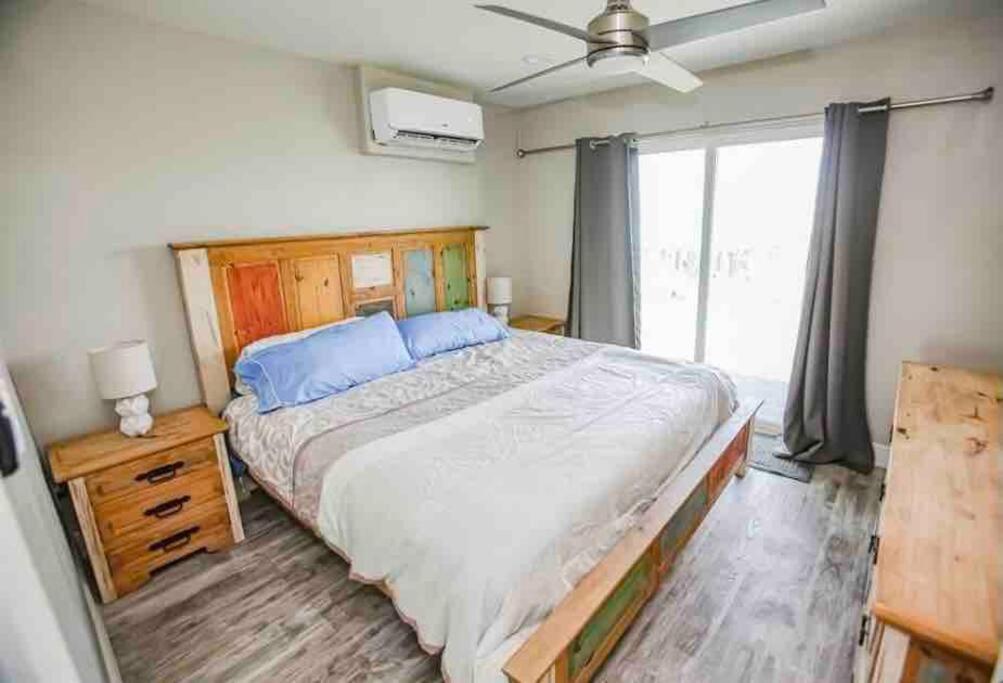 Three-Bedroom House photo 3