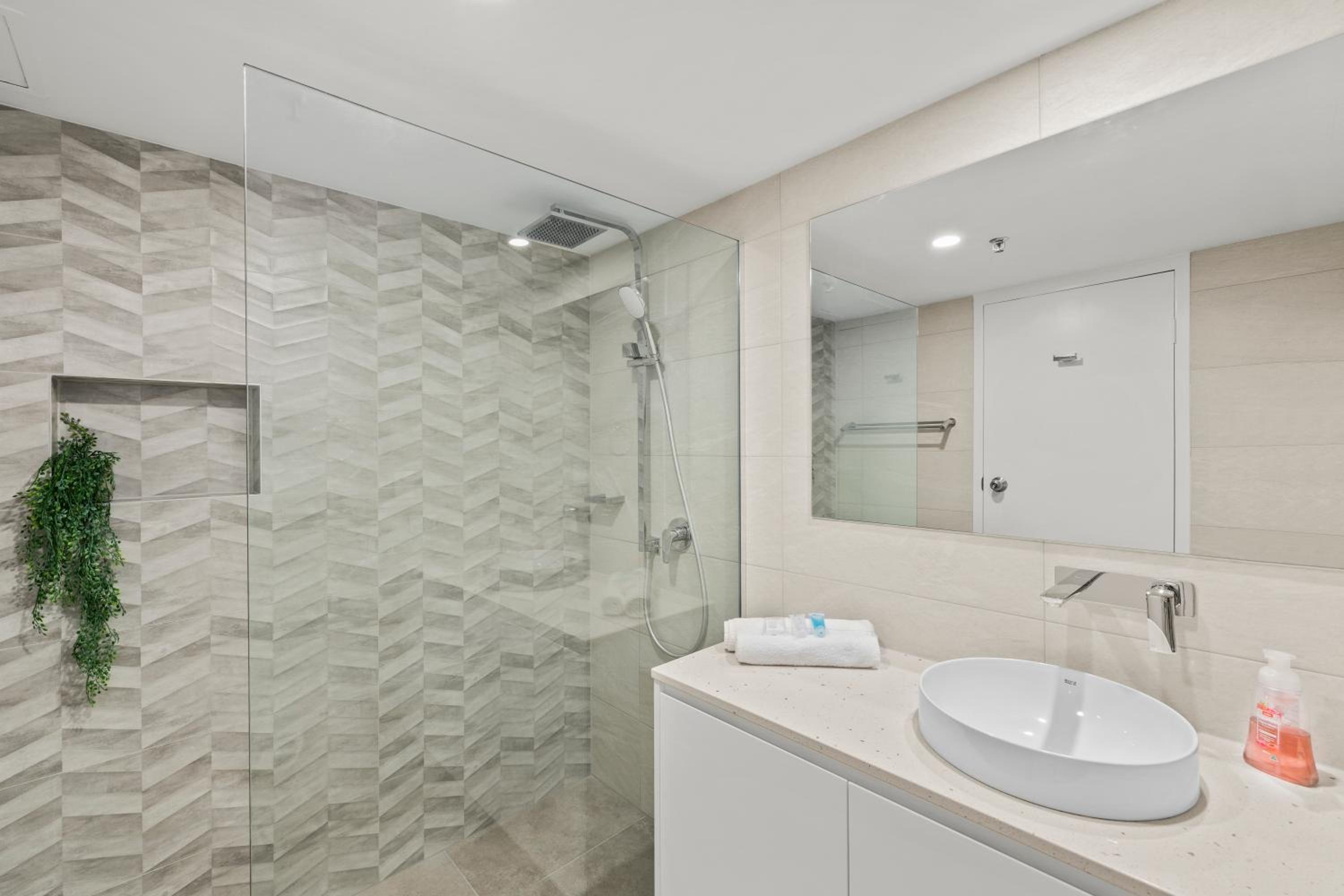 Superior Two Bedroom Family Apartment with Hinterland View