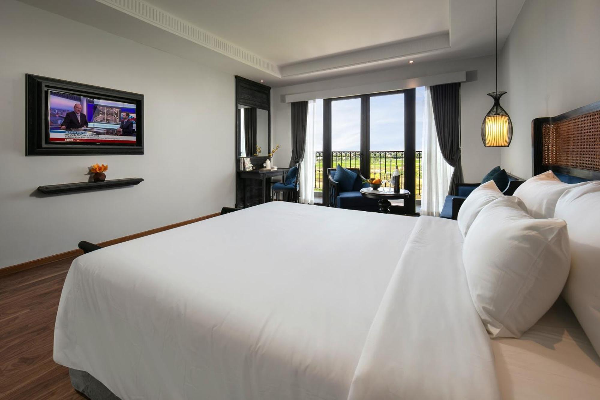 Deluxe Double or Twin Room with Pool View - Photo 1