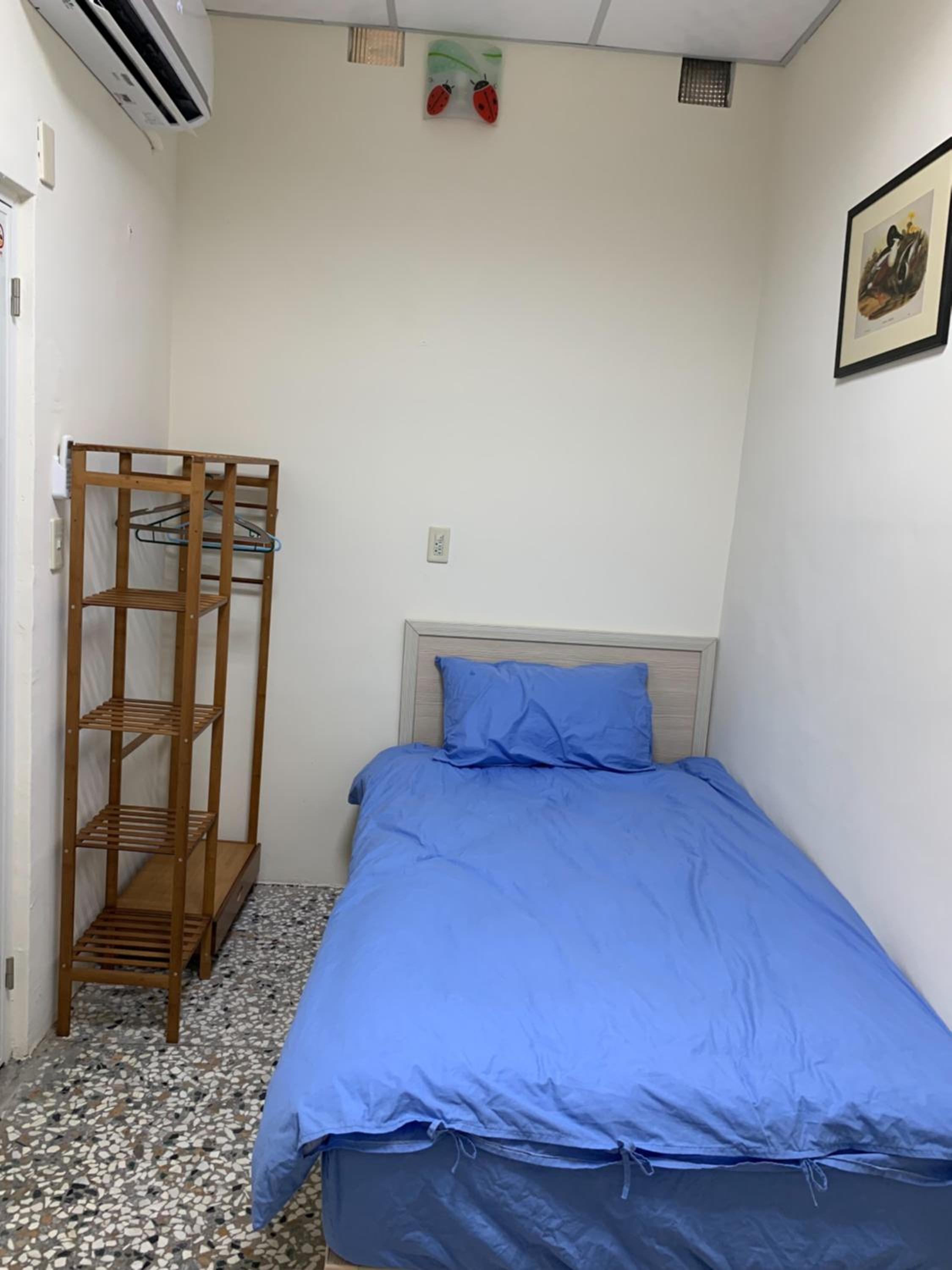 Economy Single Room