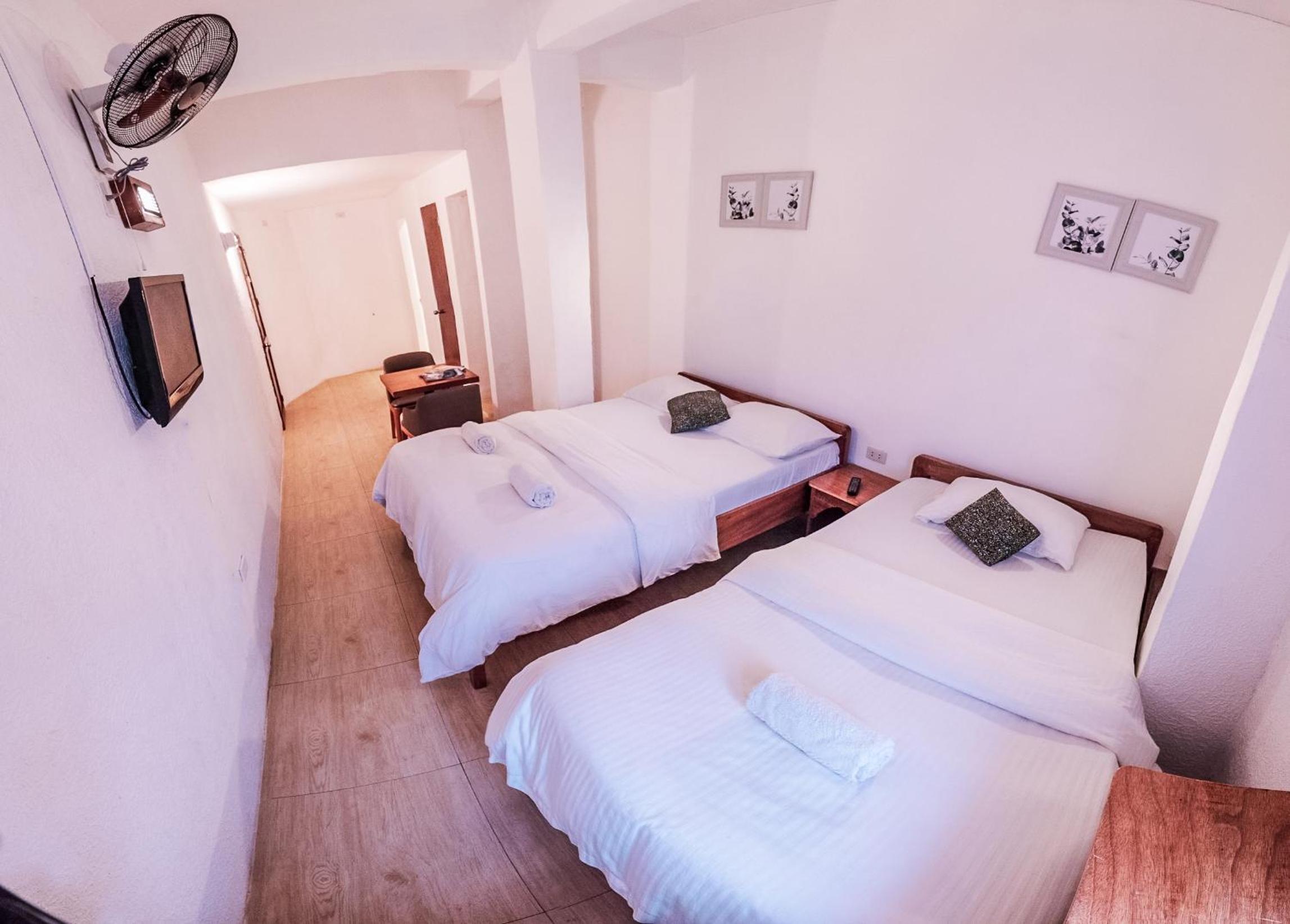 Superior Triple Room photo 2