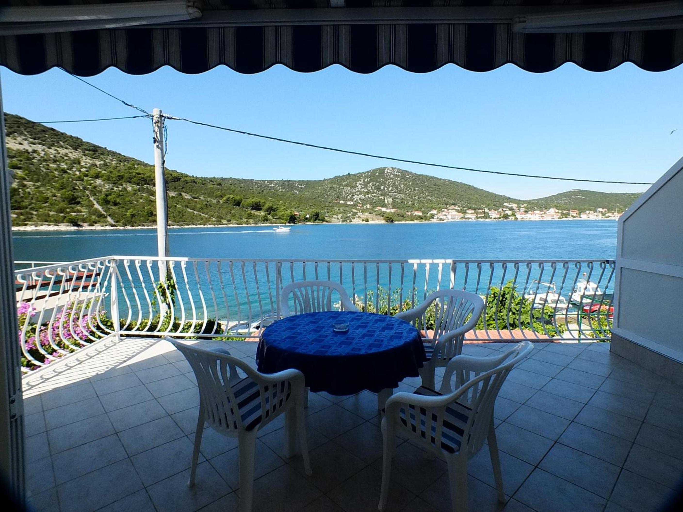 Two-Bedroom Apartment with Terrace and Sea View photo 3