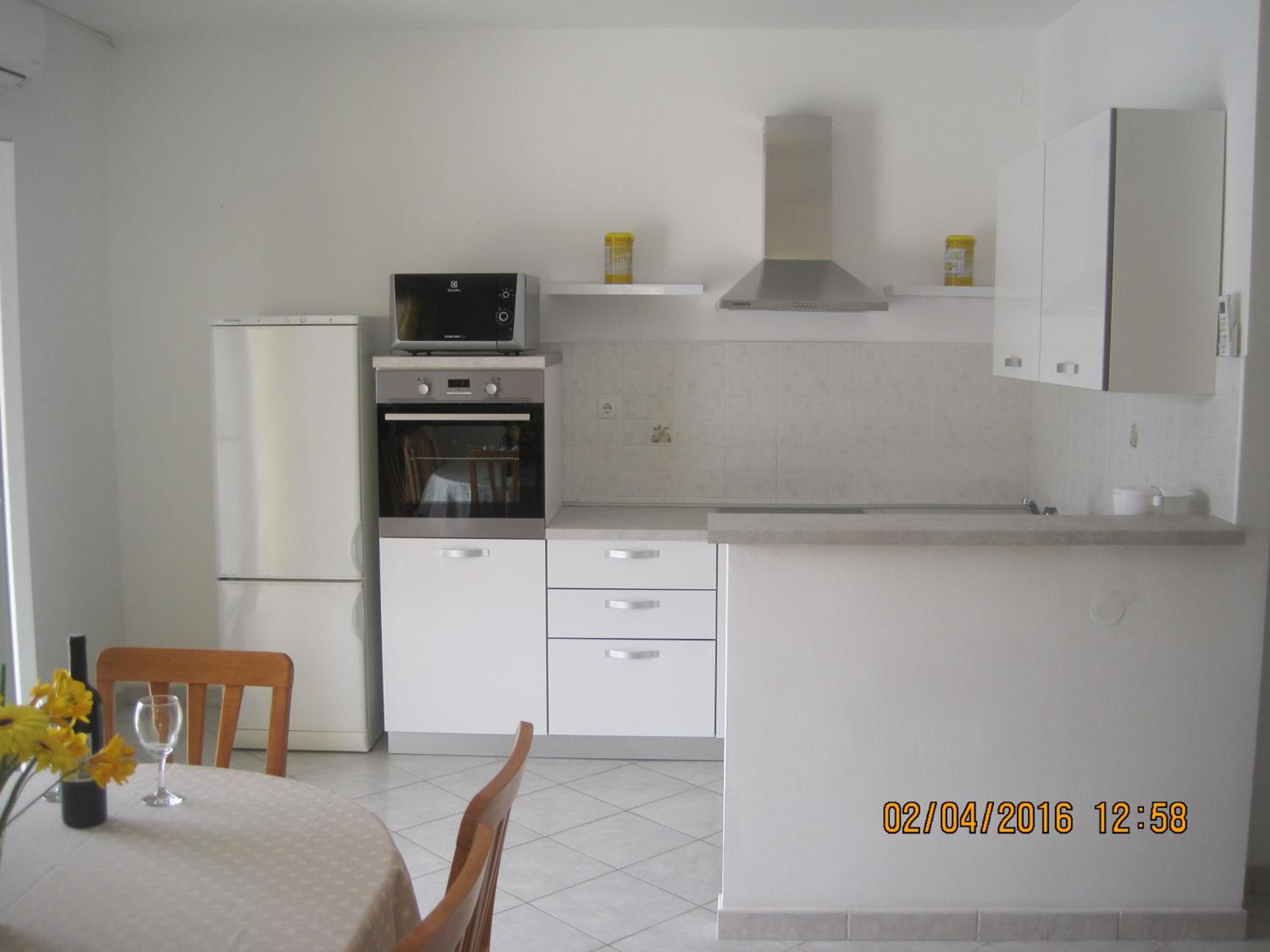 Two-Bedroom Apartment with Terrace and Sea View photo 2