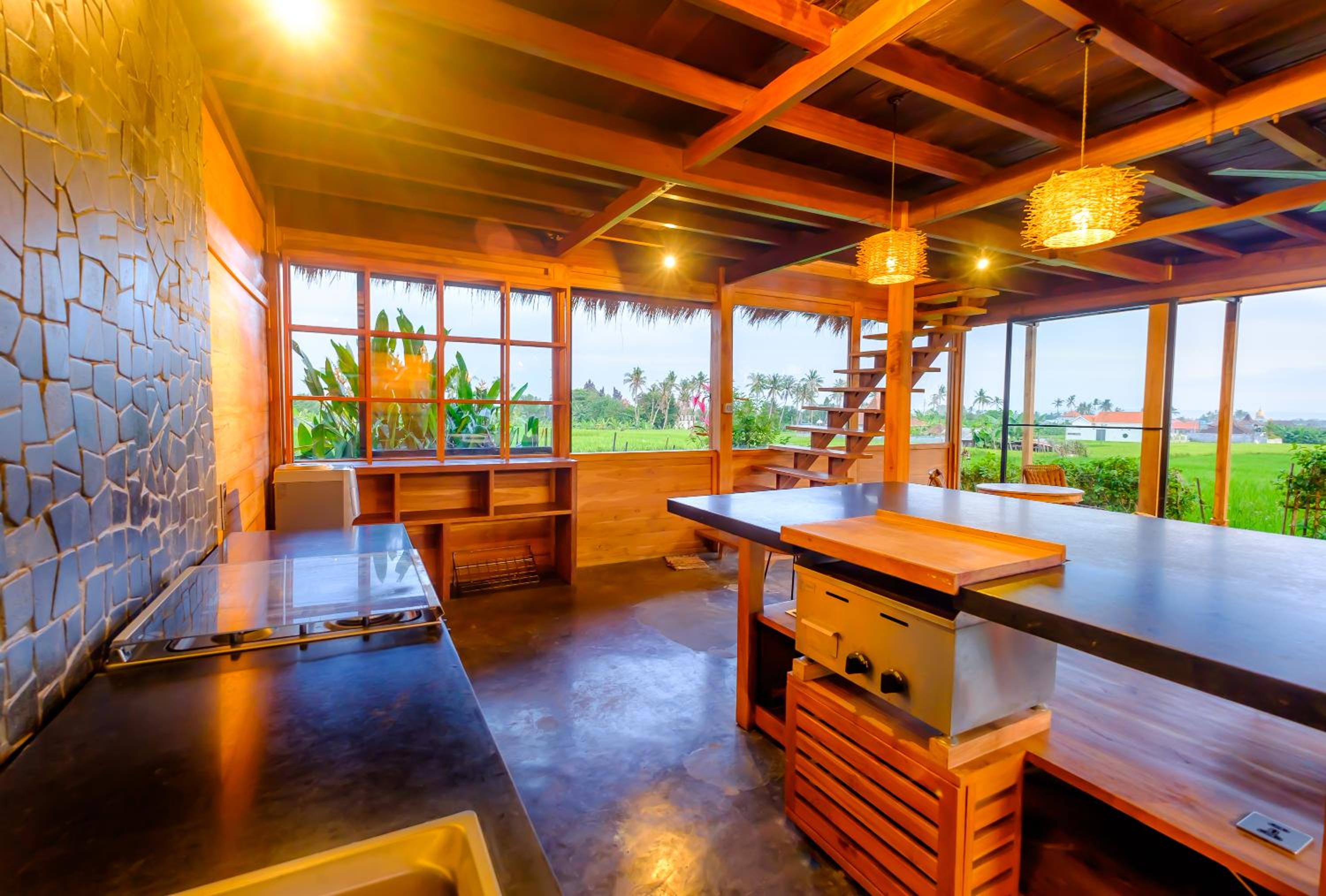 King Room with Pool View - Photo 4