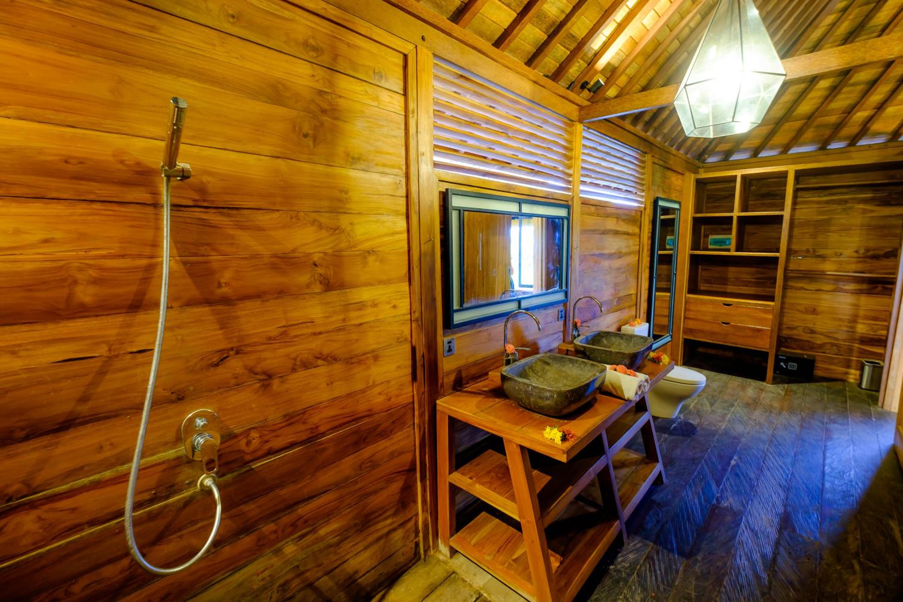 King Room with Pool View - Photo 6