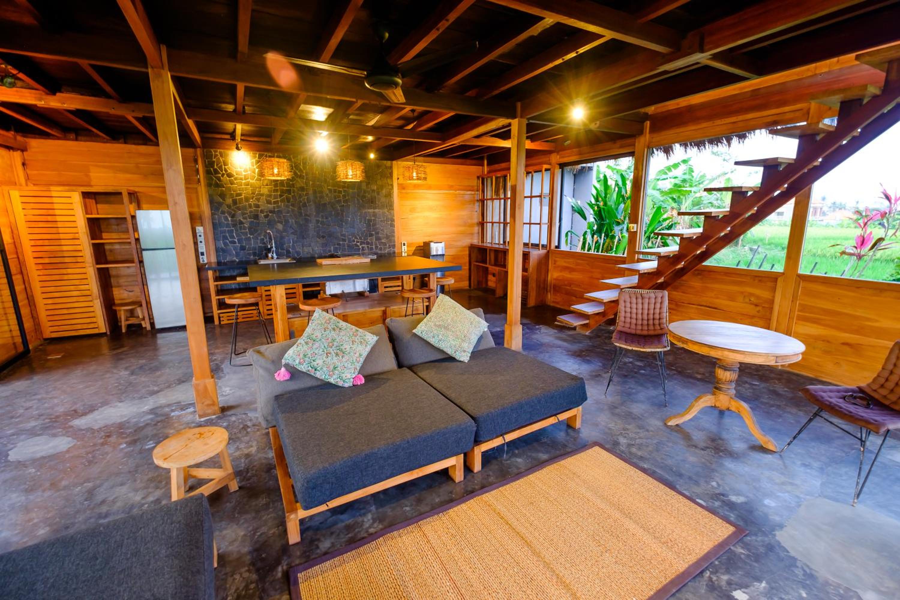 King Room with Pool View - Photo 10