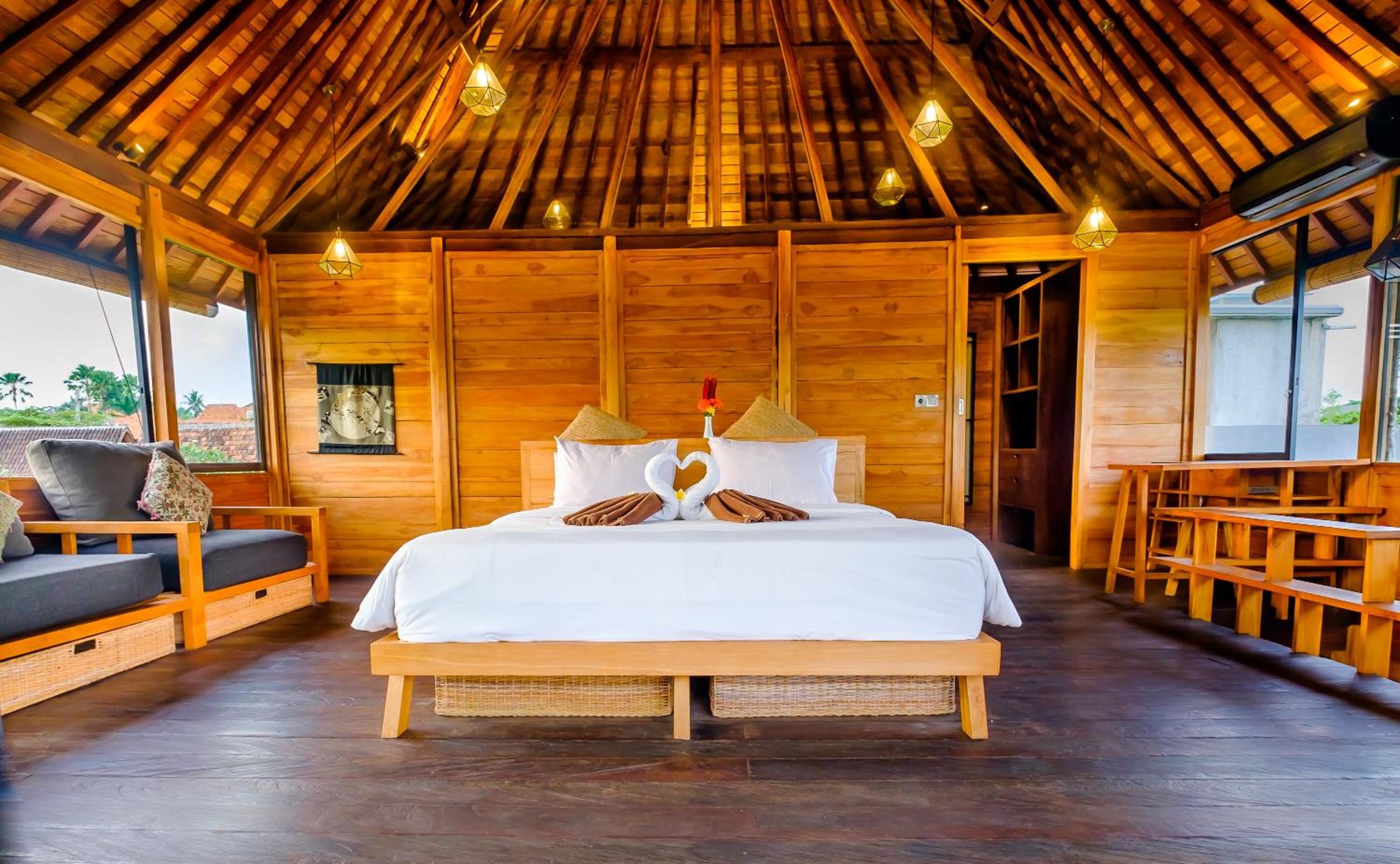 King Room with Pool View - Photo 7