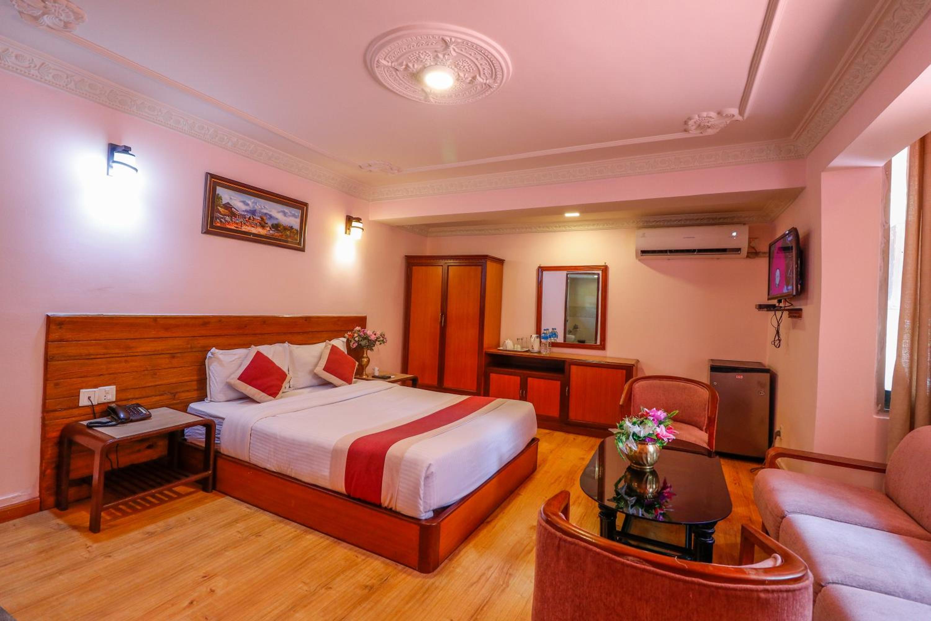 Deluxe King Room photo 2