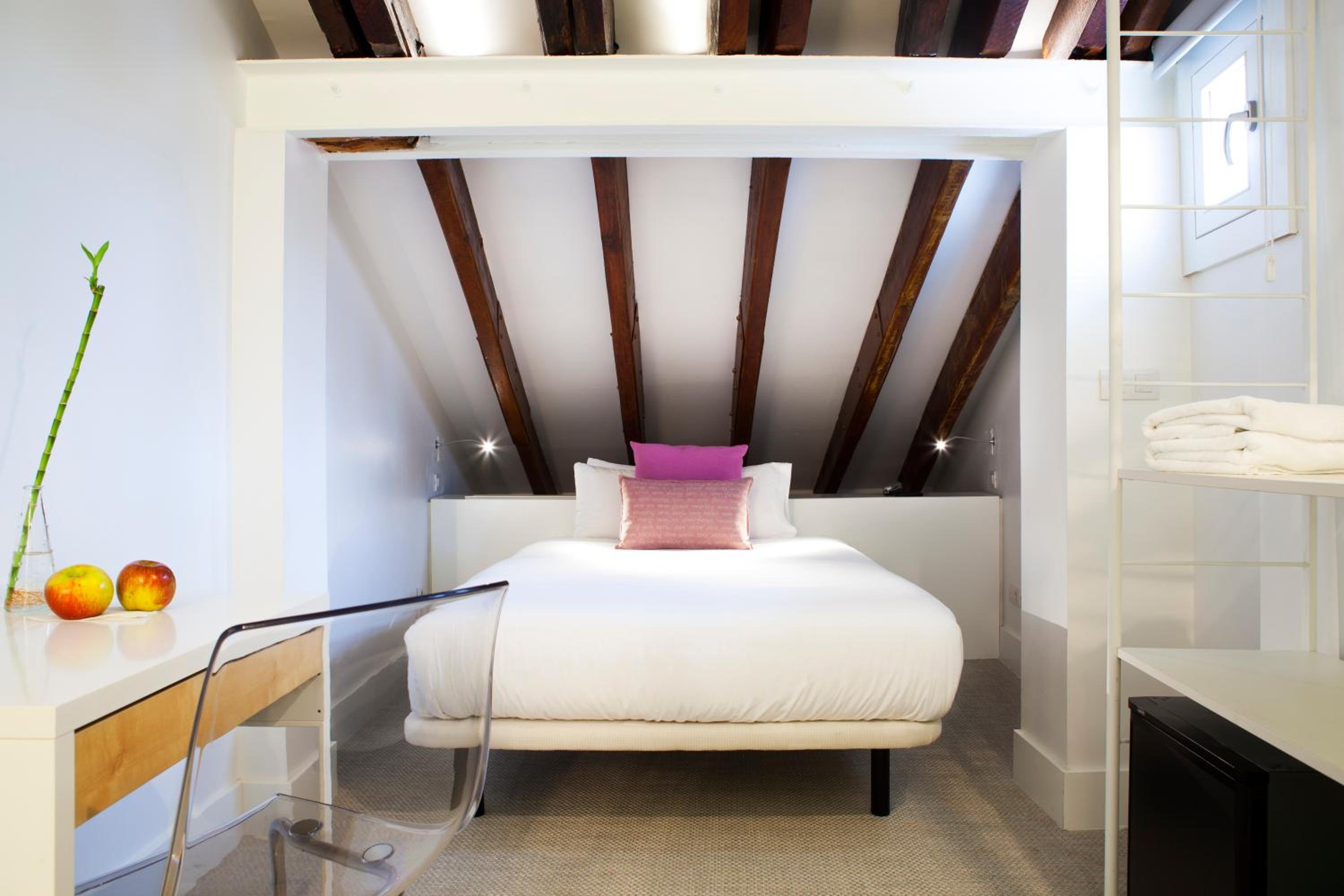 Single Room - Attic photo 2