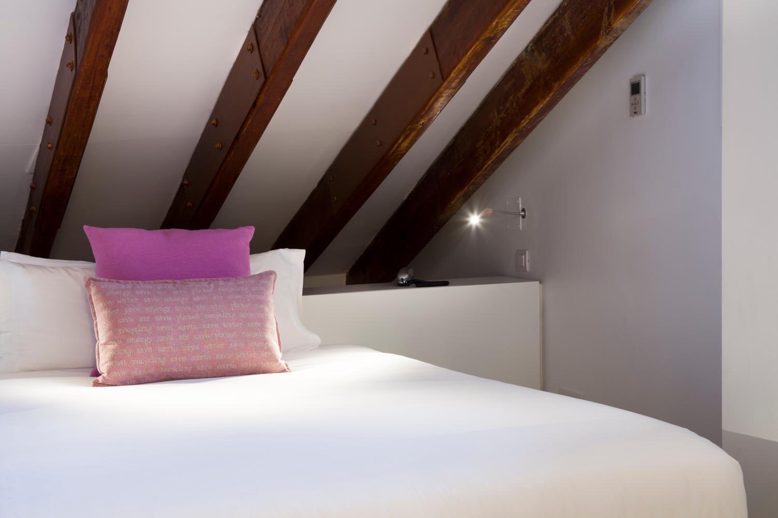Single Room - Attic photo 3