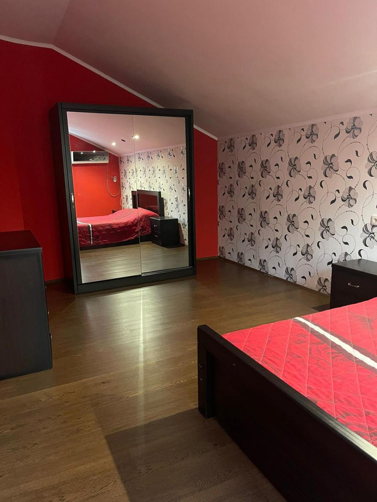 Deluxe Family Room photo 2