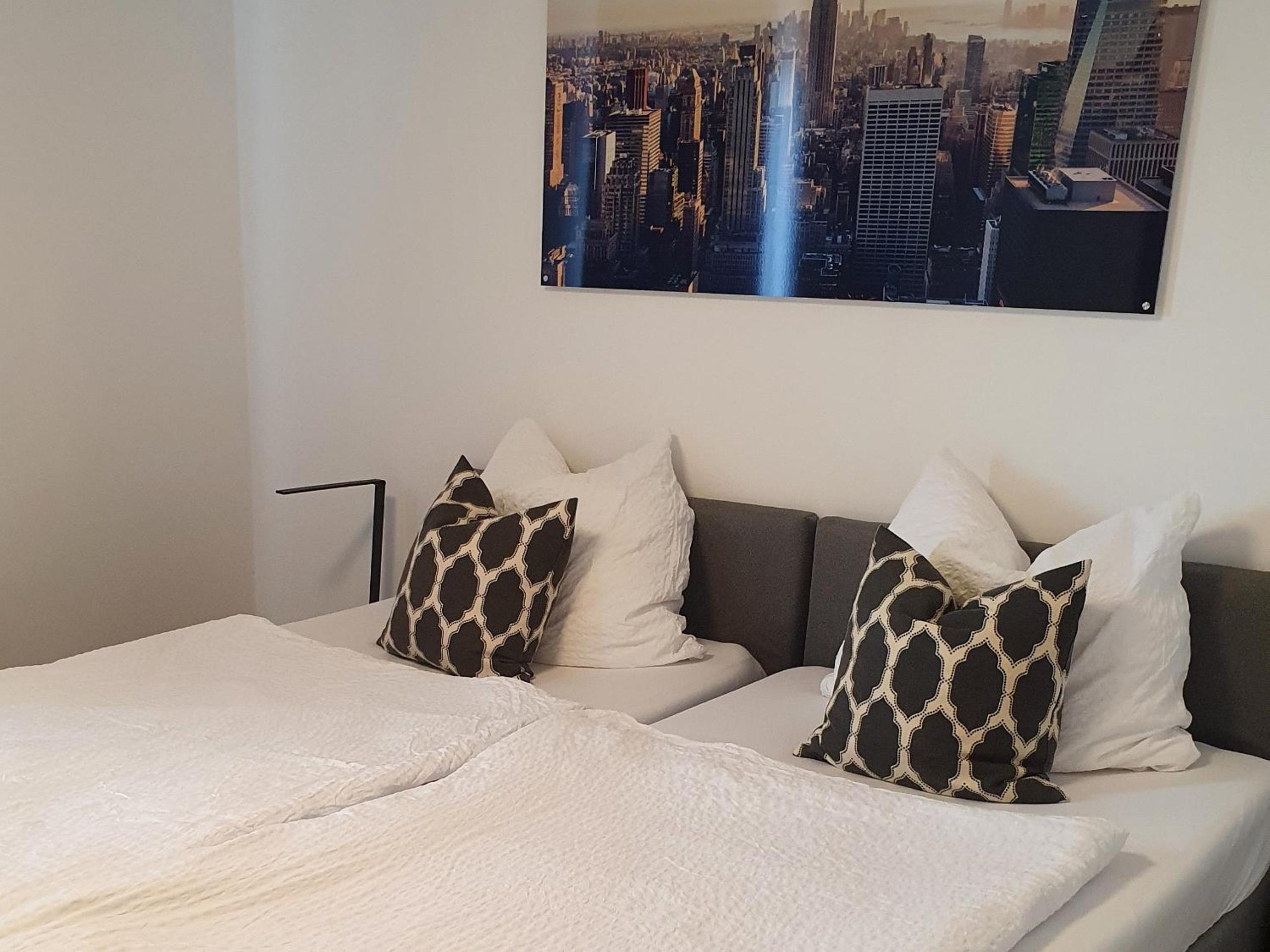 Double or Twin Room with Shared Bathroom photo 1