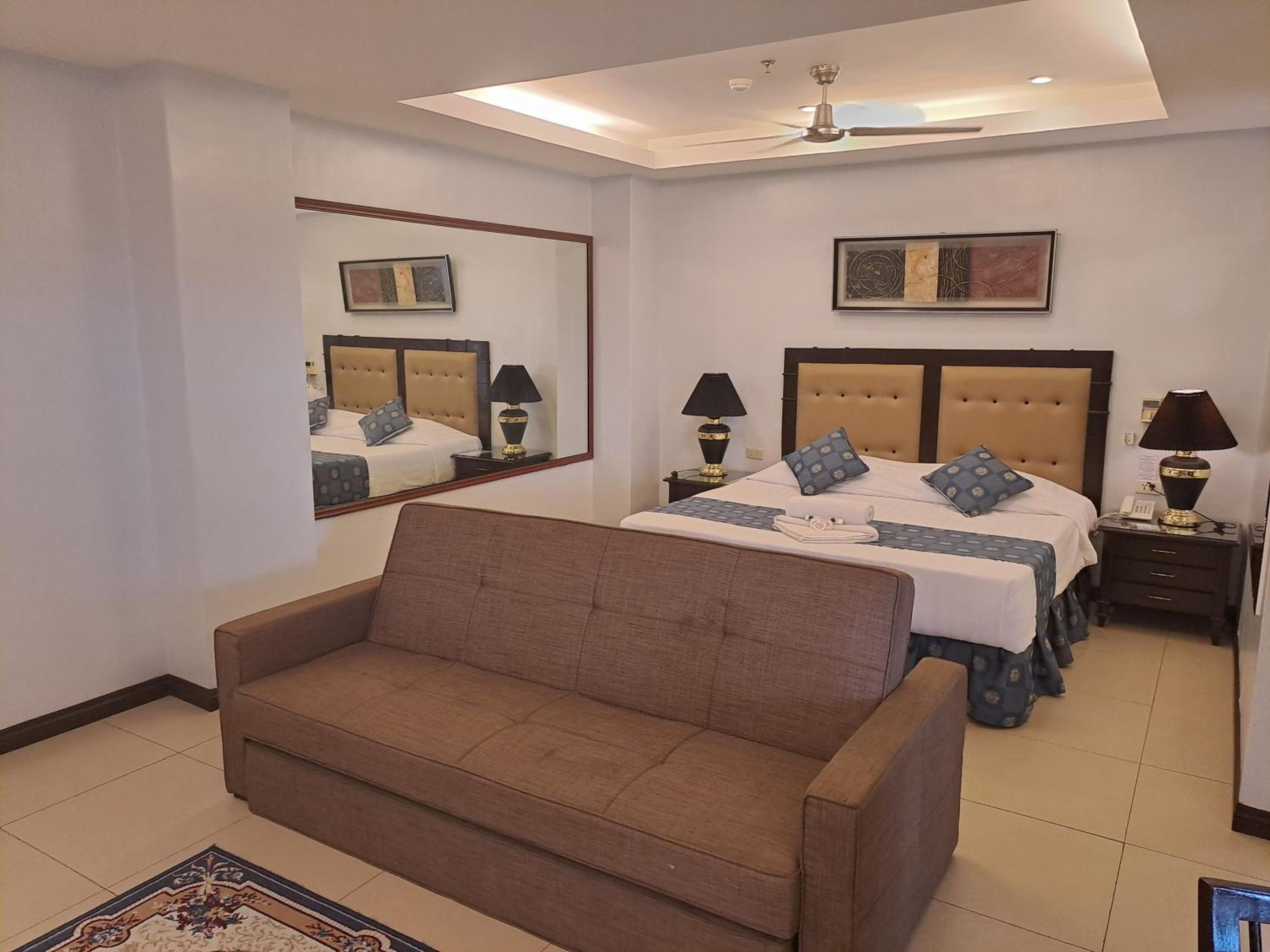 Family Room with Balcony photo 2