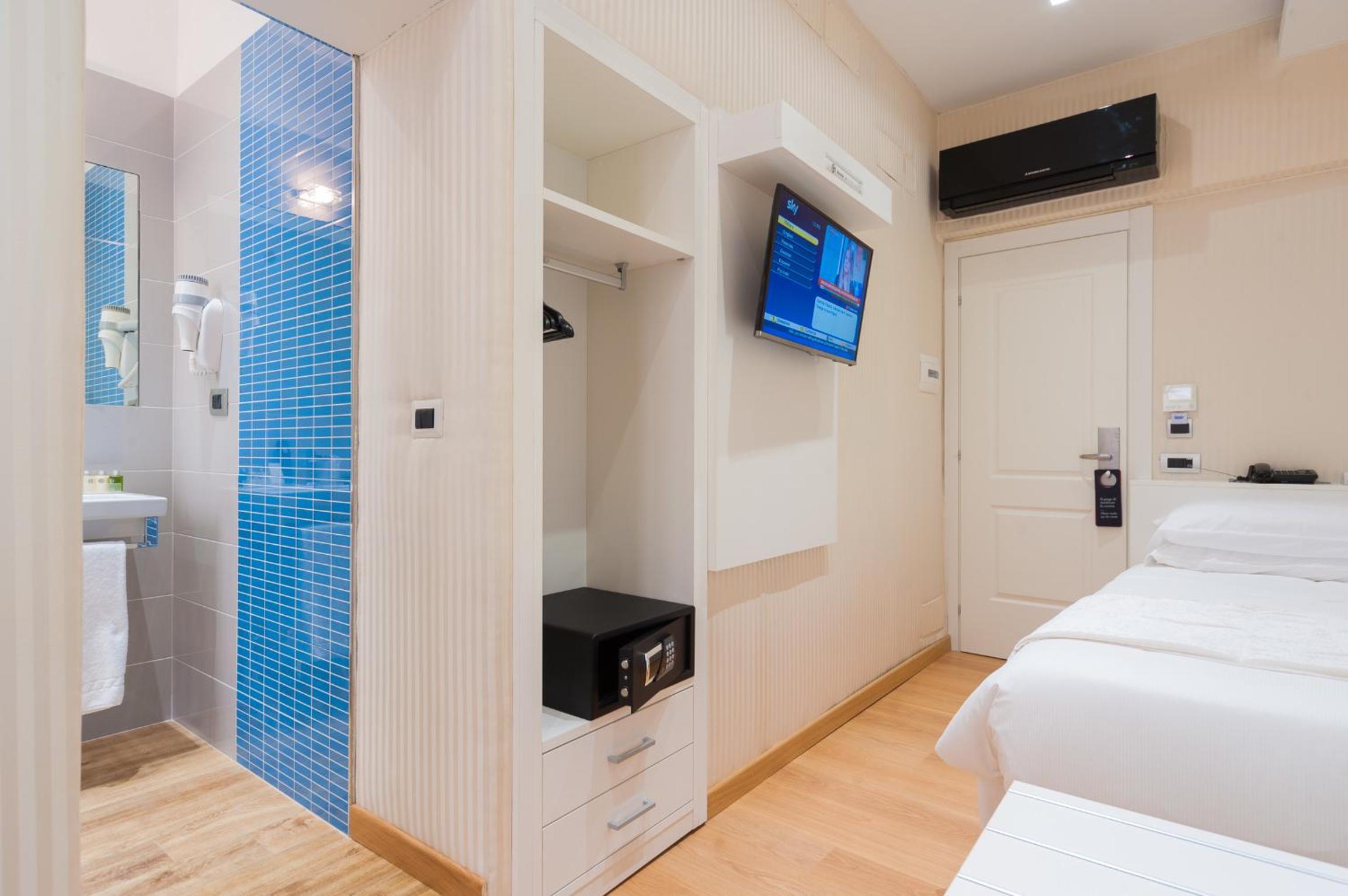 Single Room photo 1