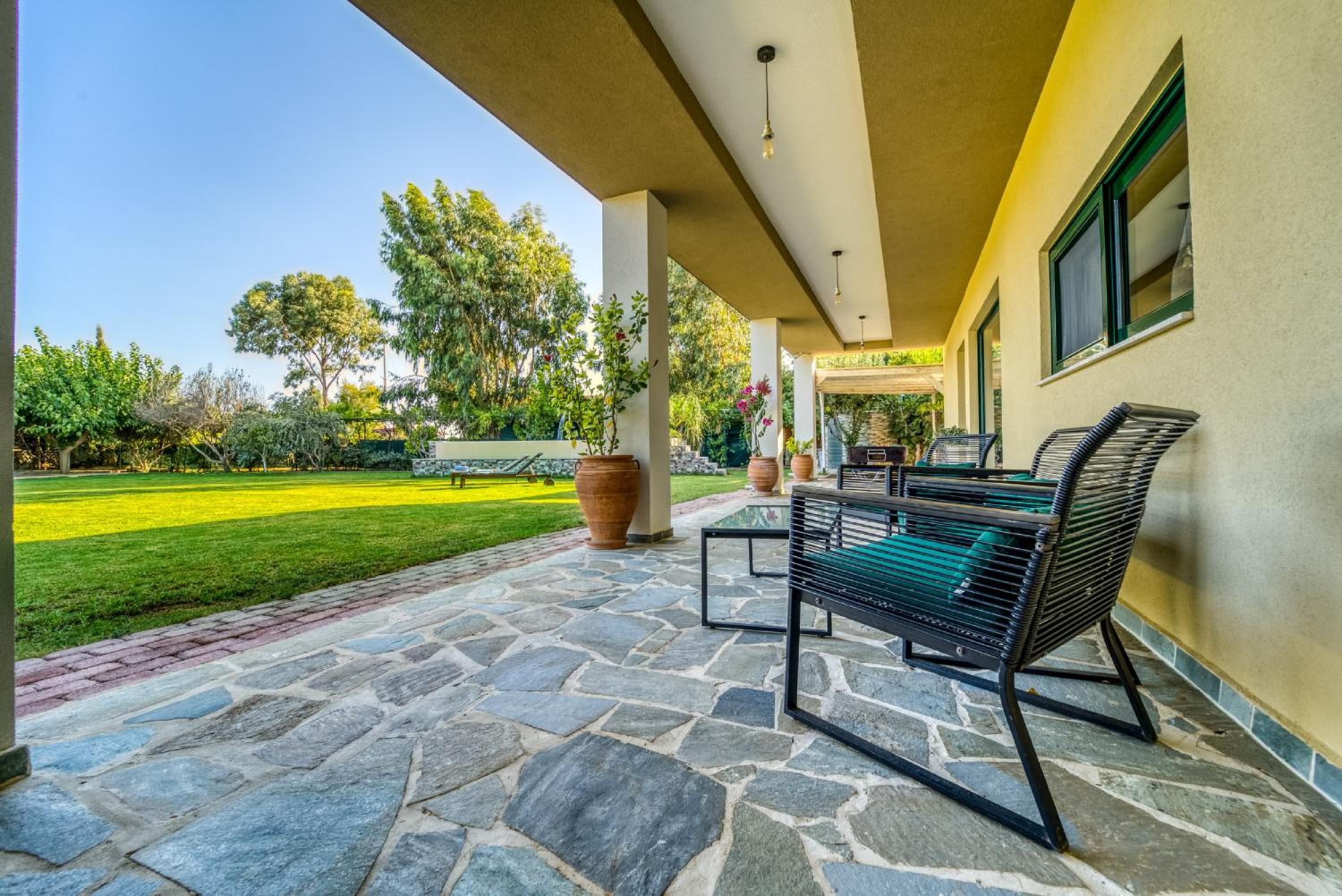 Villa - Beach Front photo 2