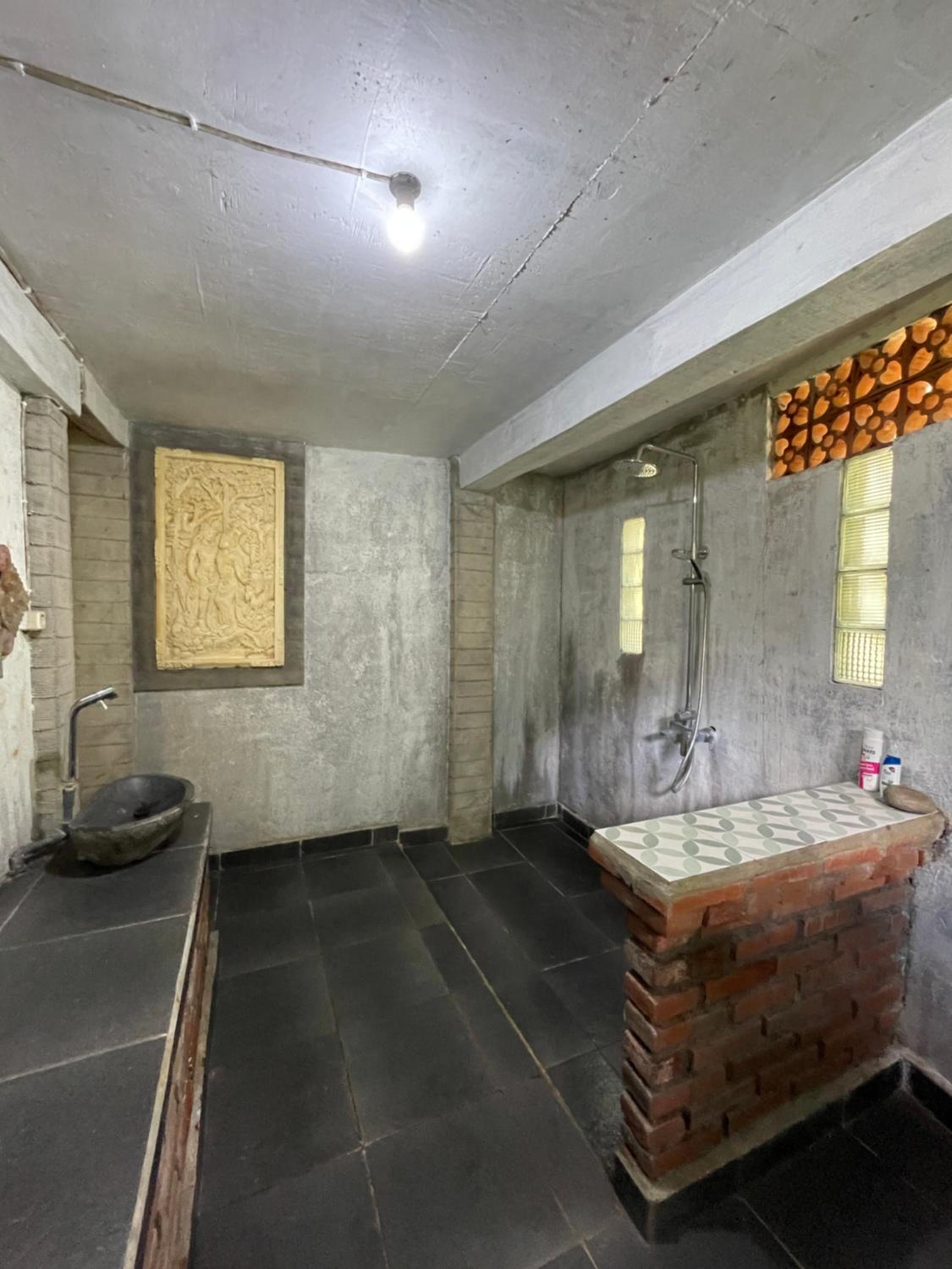 Deluxe Bungalow with Garden View - Photo 11