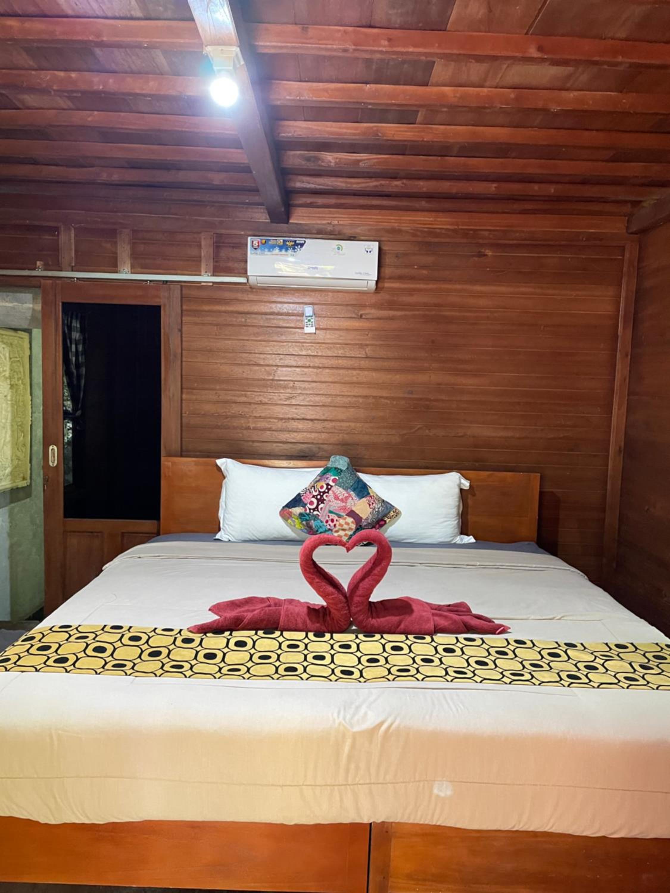Deluxe Bungalow with Garden View - Photo 19