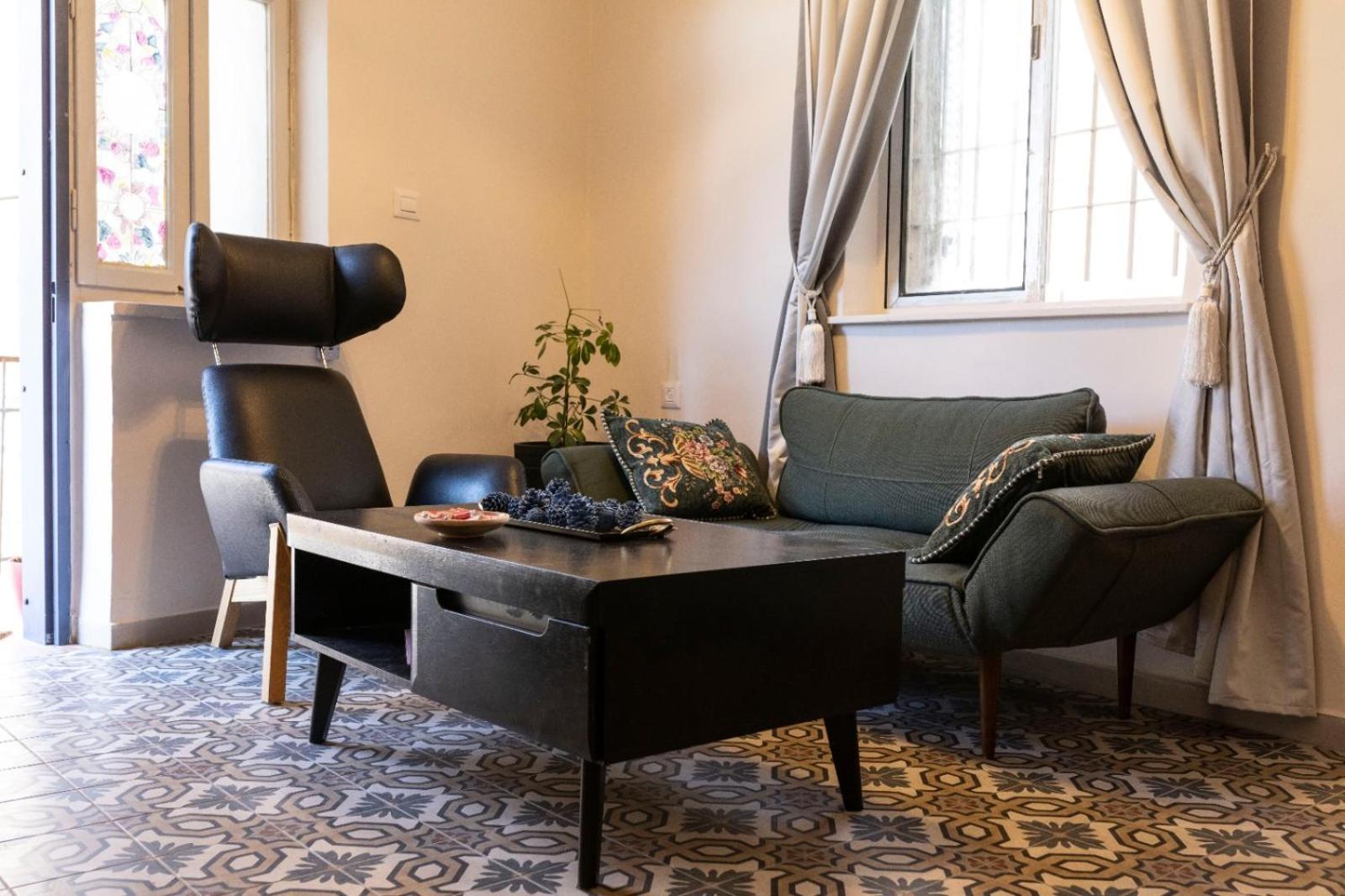 One-Bedroom Apartment - Photo 17