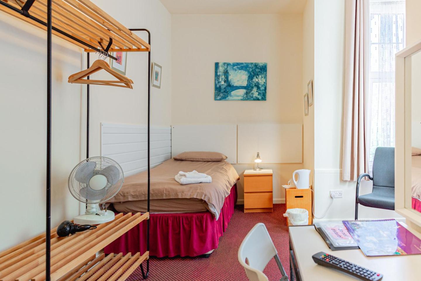 Standard Double Room - Photo 5