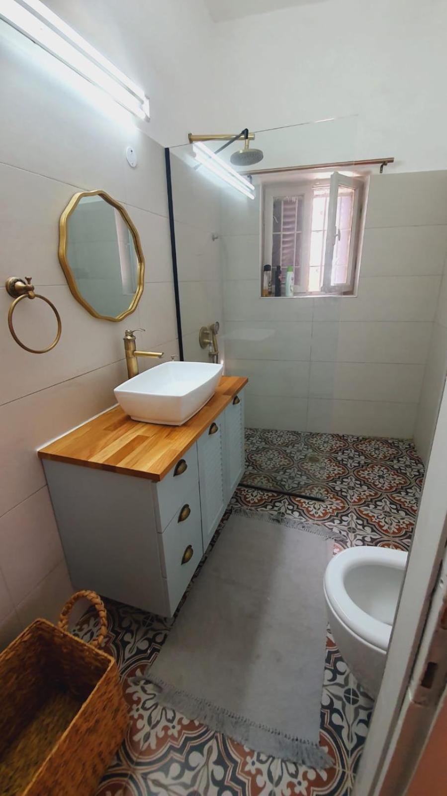 One-Bedroom Apartment - Photo 12