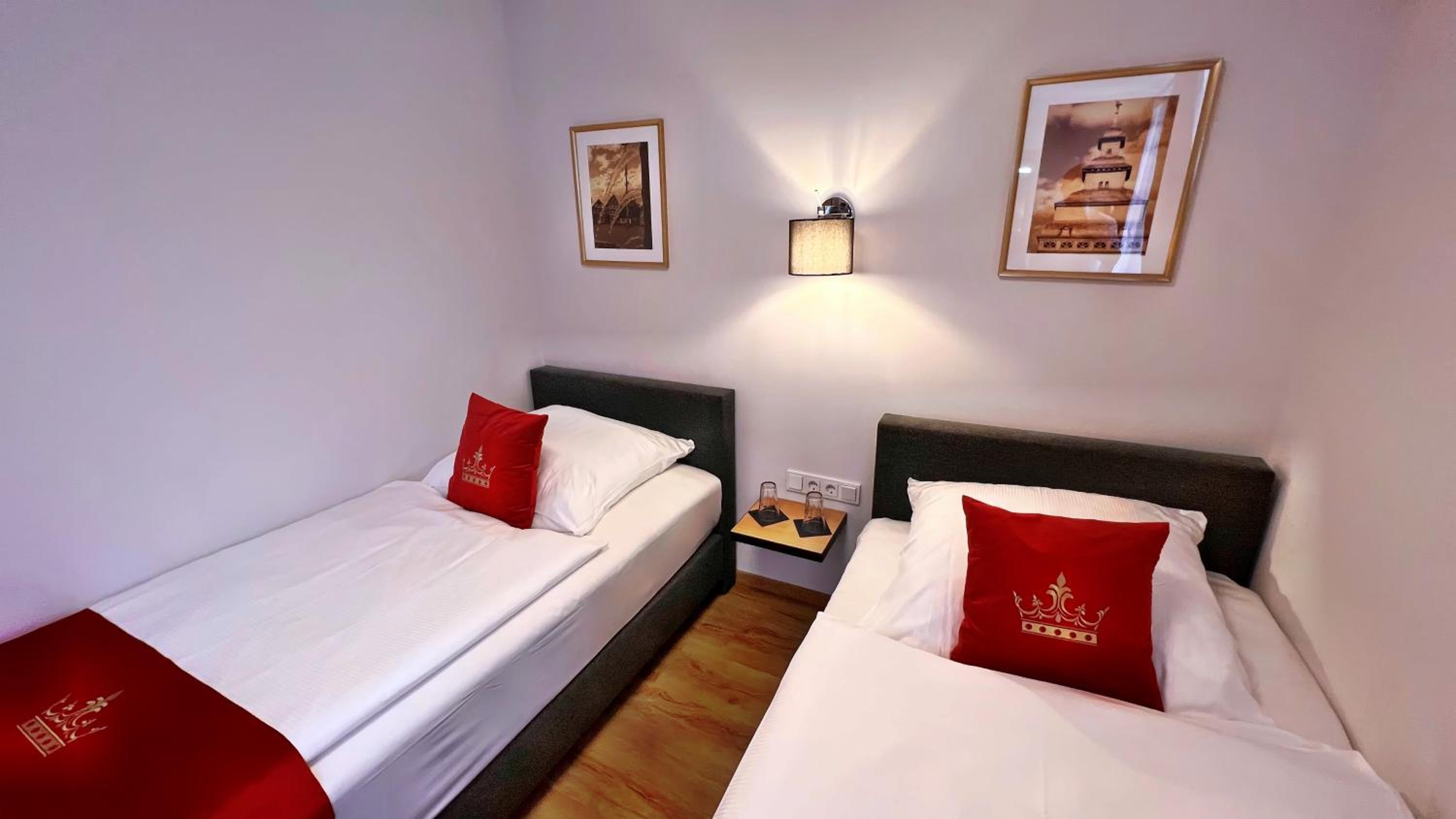 Twin Room - Photo 1