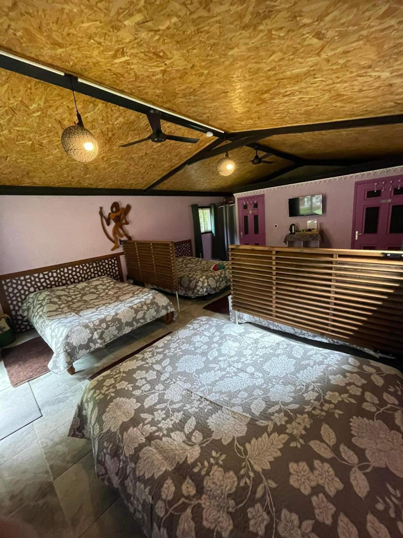 One-Bedroom House photo 2