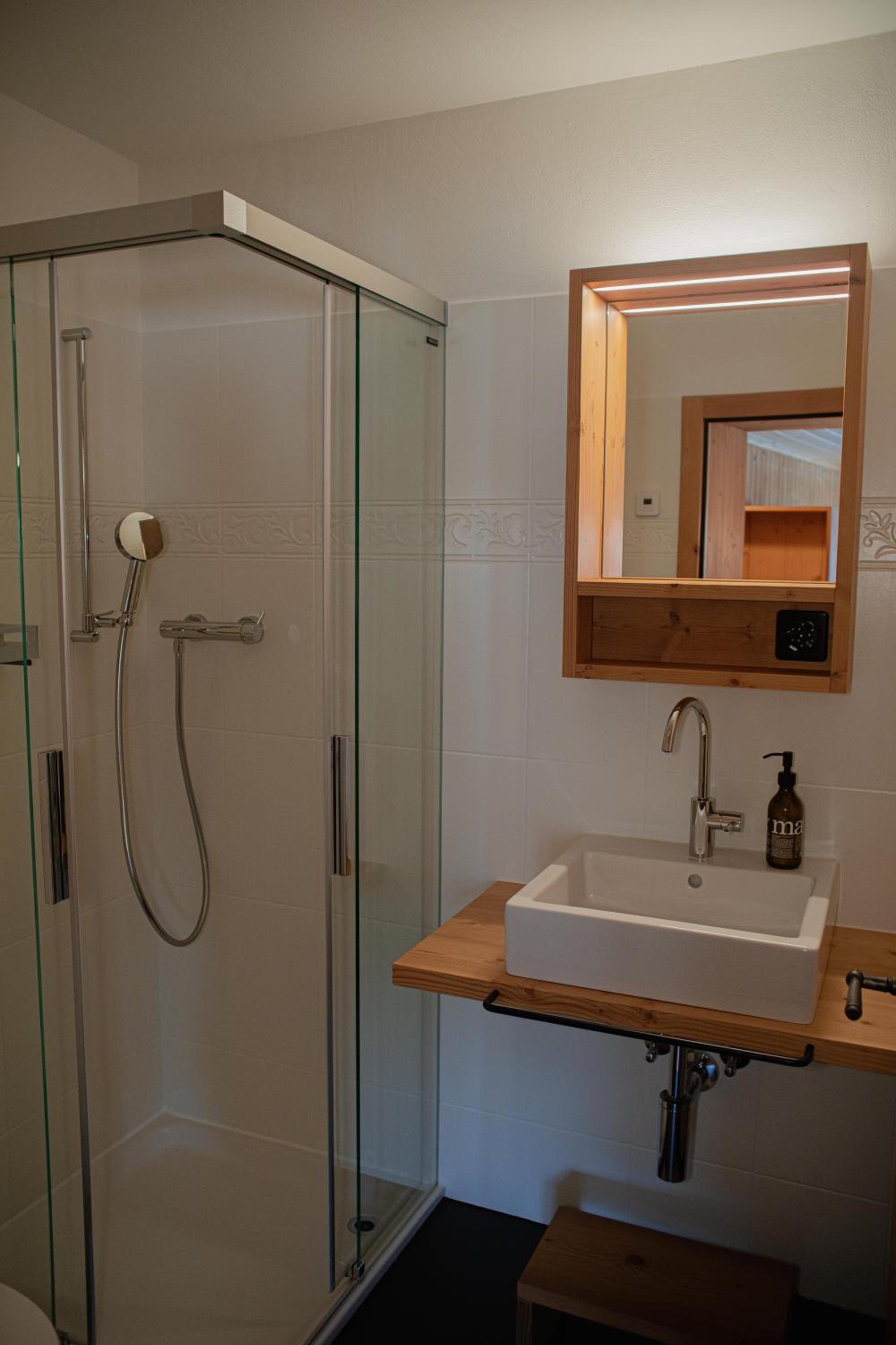 Superior Double or Twin Room with Mountain View photo 3