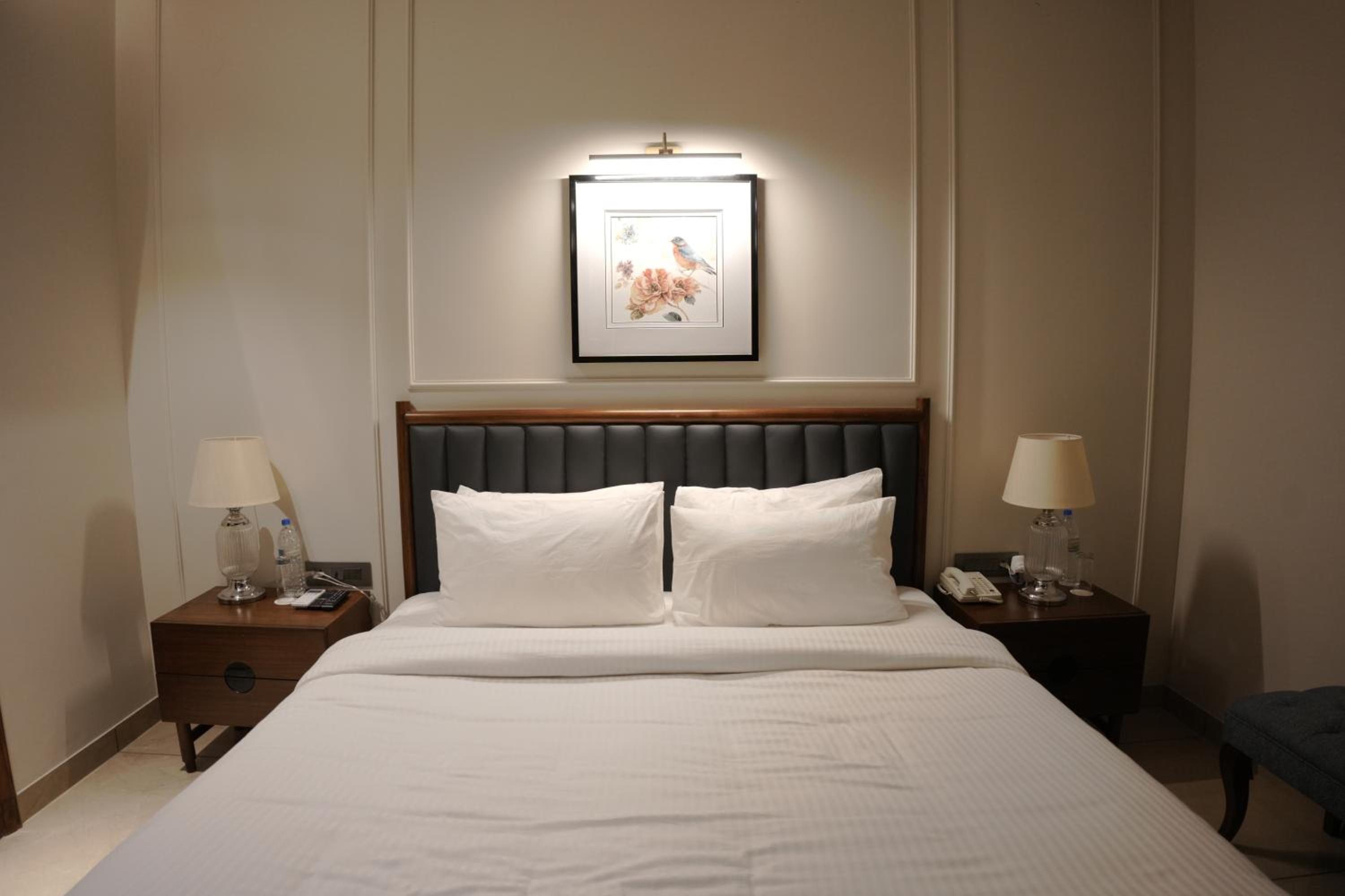 Deluxe King Room photo 3