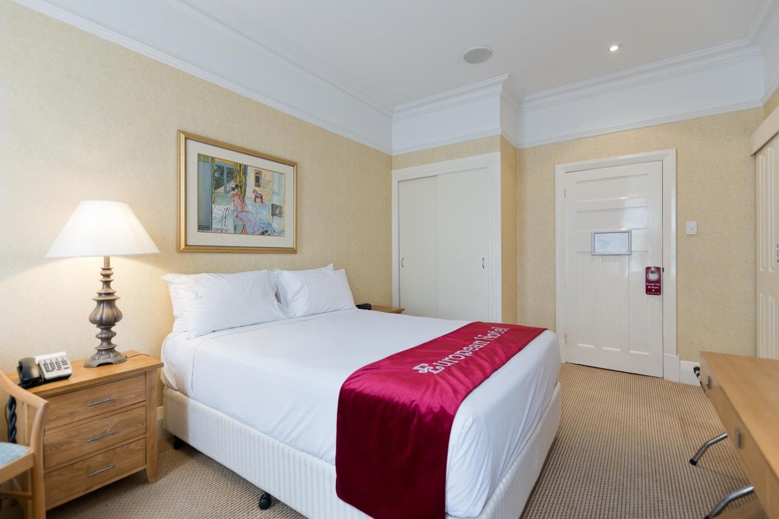 Standard Queen Room - Photo 5