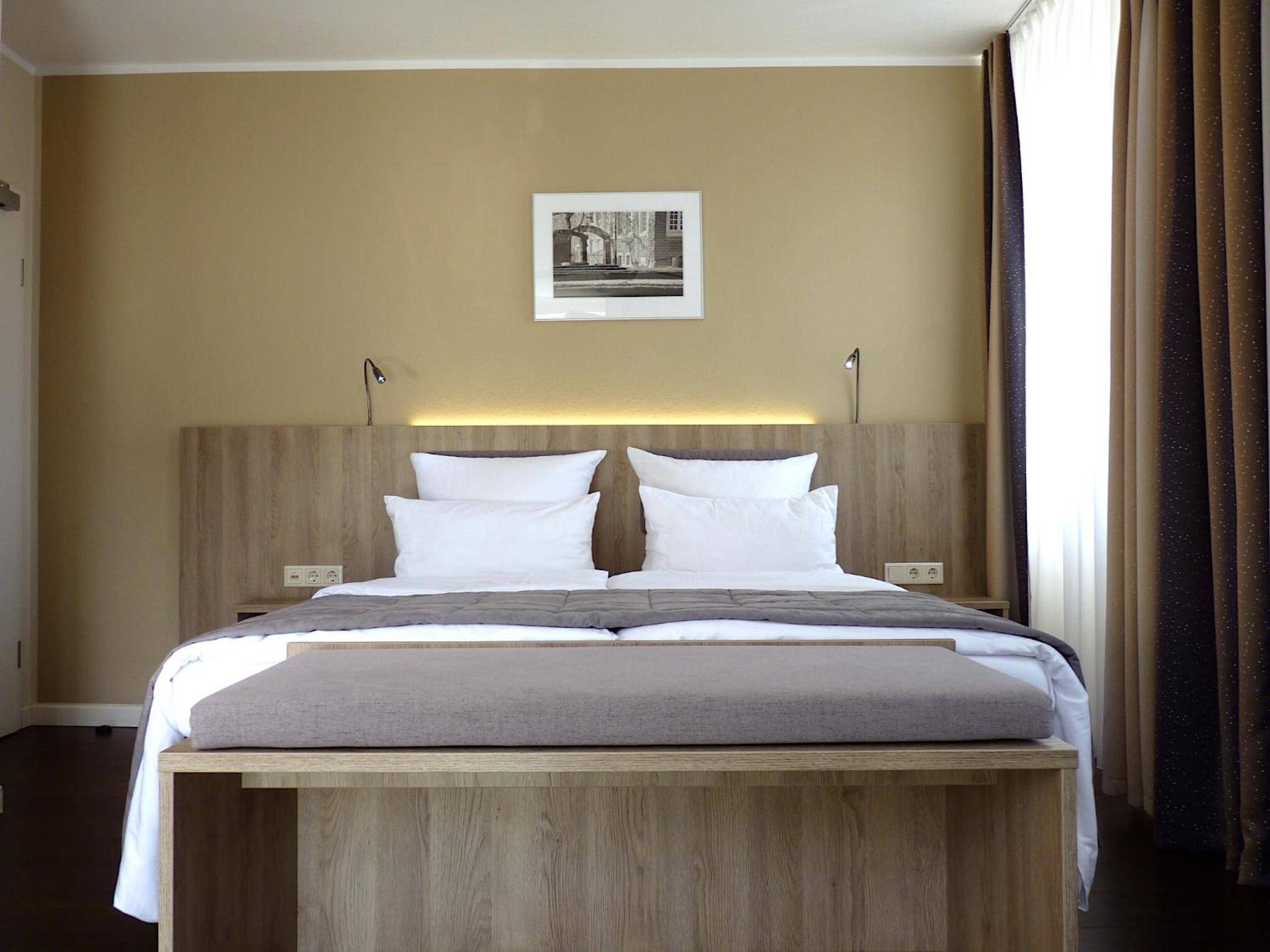 Double Room with Balcony - Photo 3