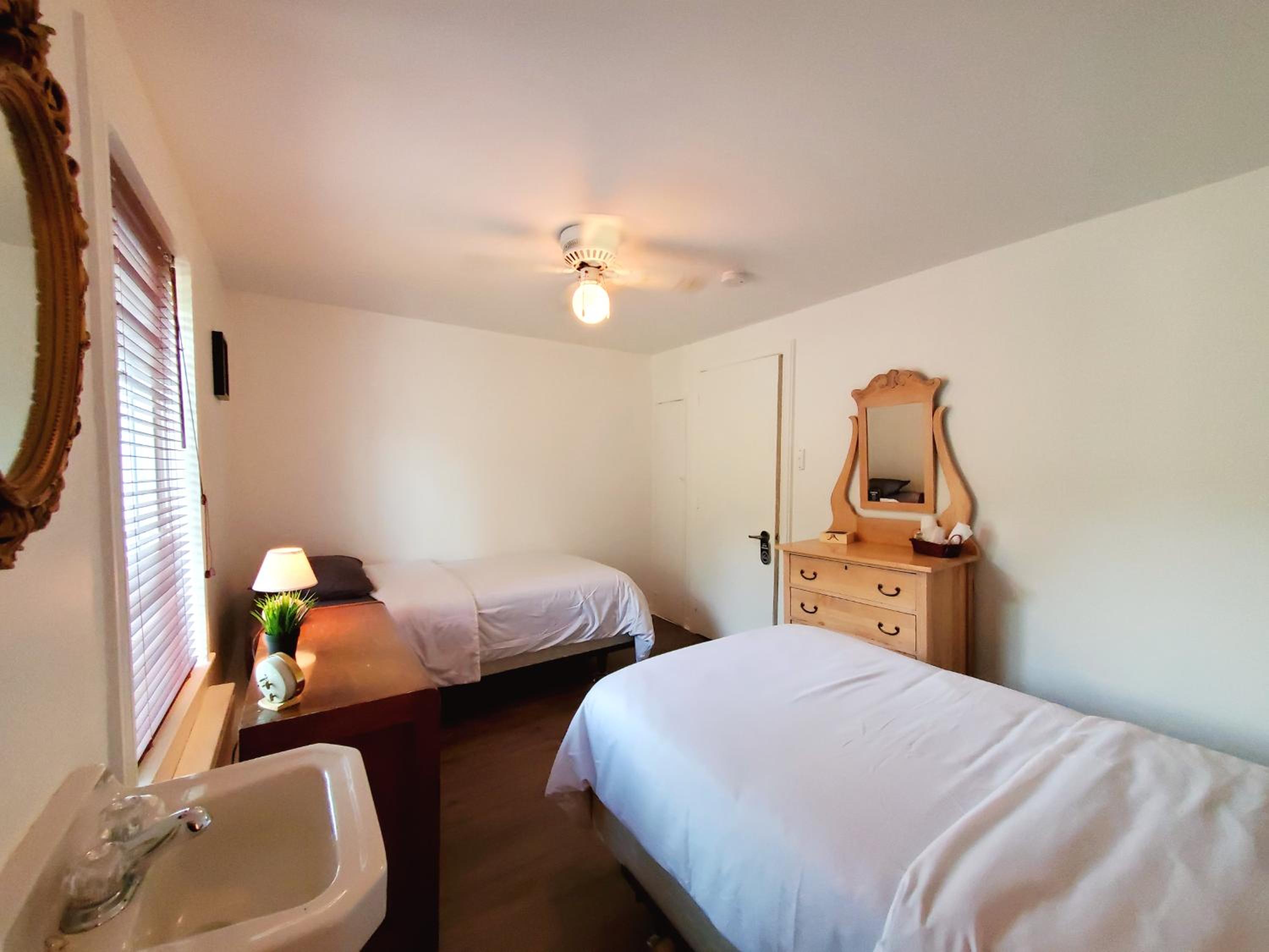 Economy Twin Room