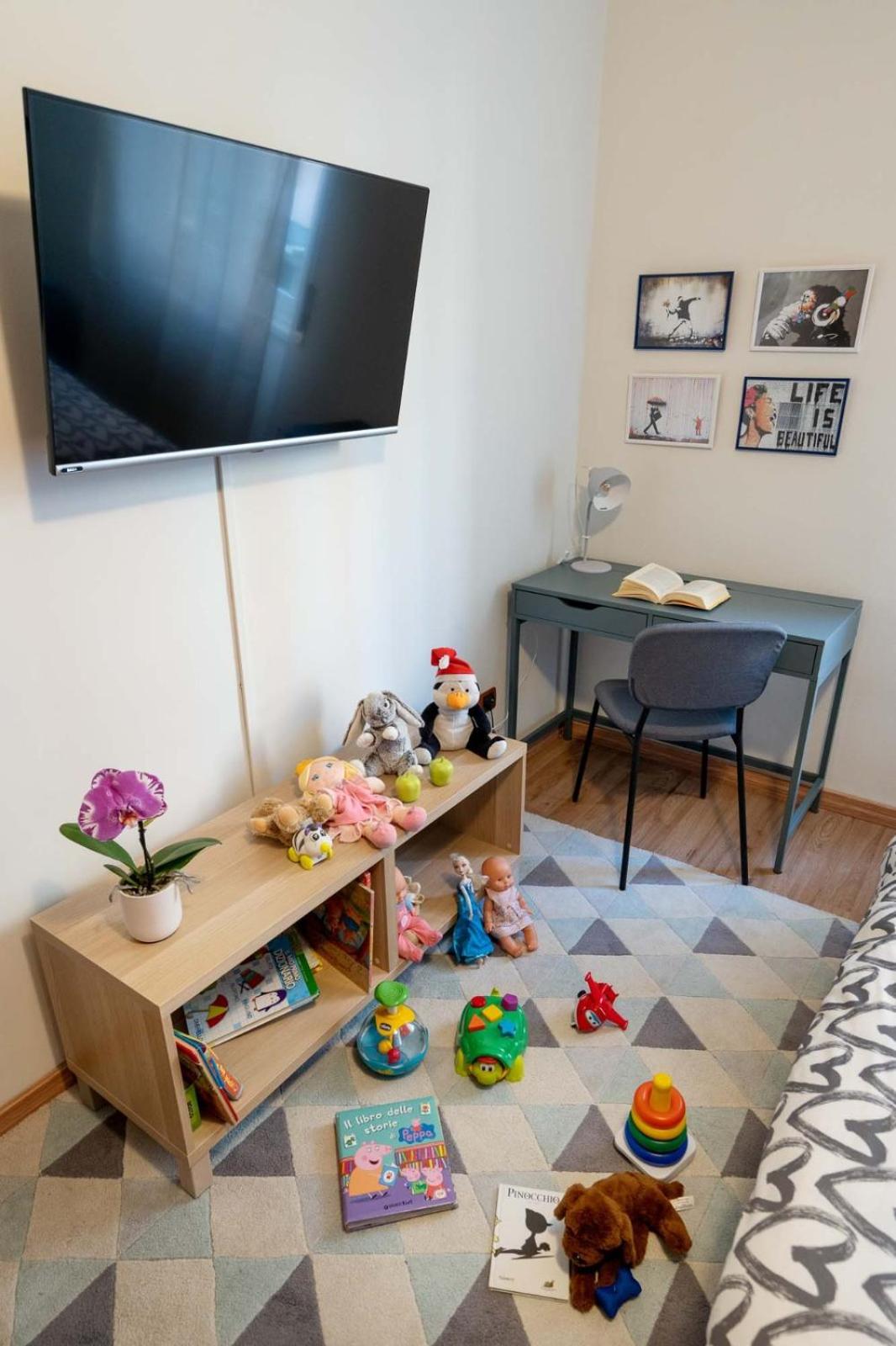 Two-Bedroom Apartment photo 3