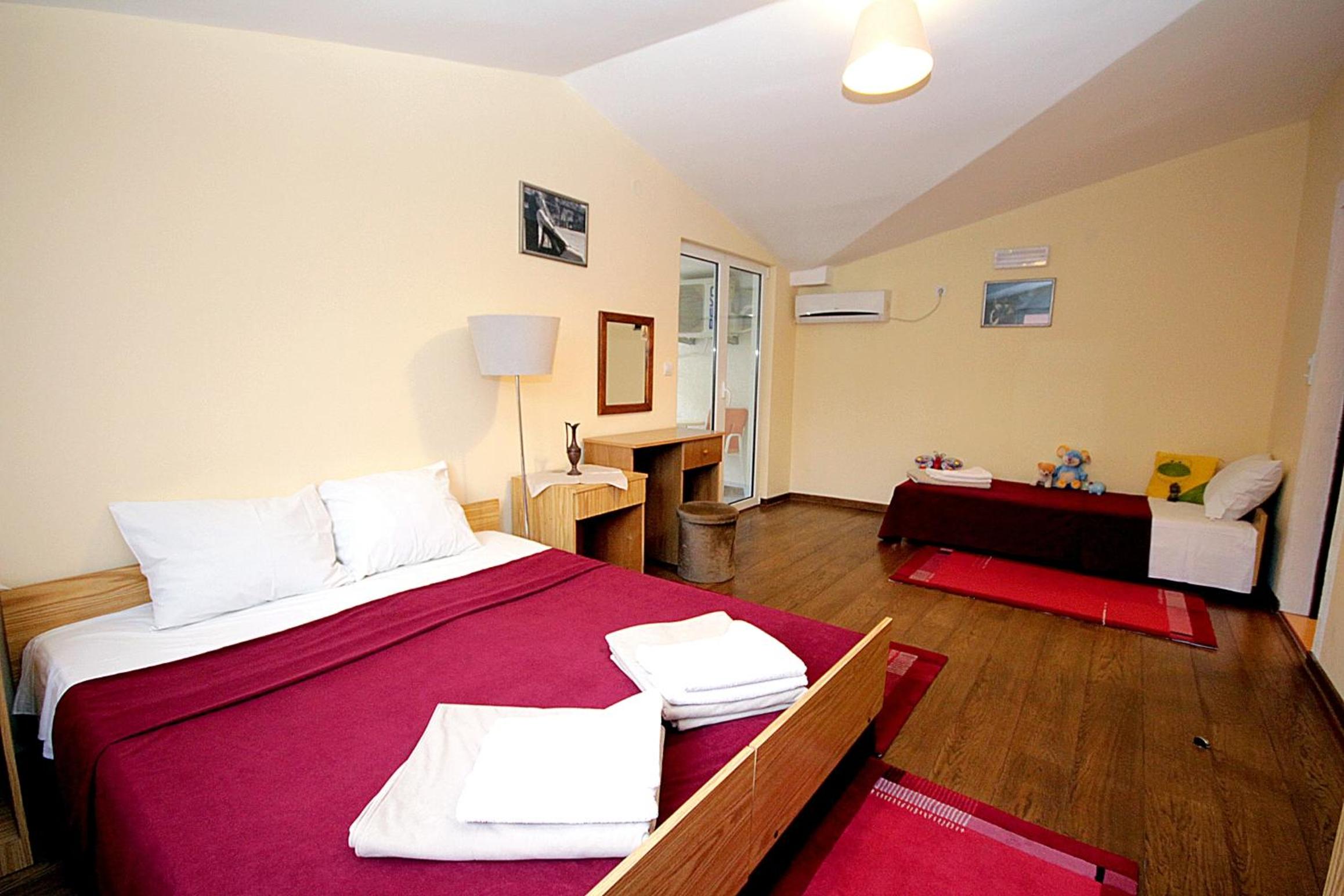 Triple Room with Balcony photo 3