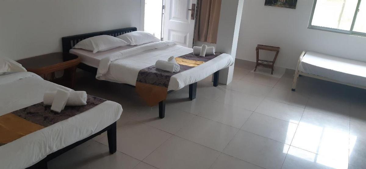 Standard Twin Room with Garden View photo 2