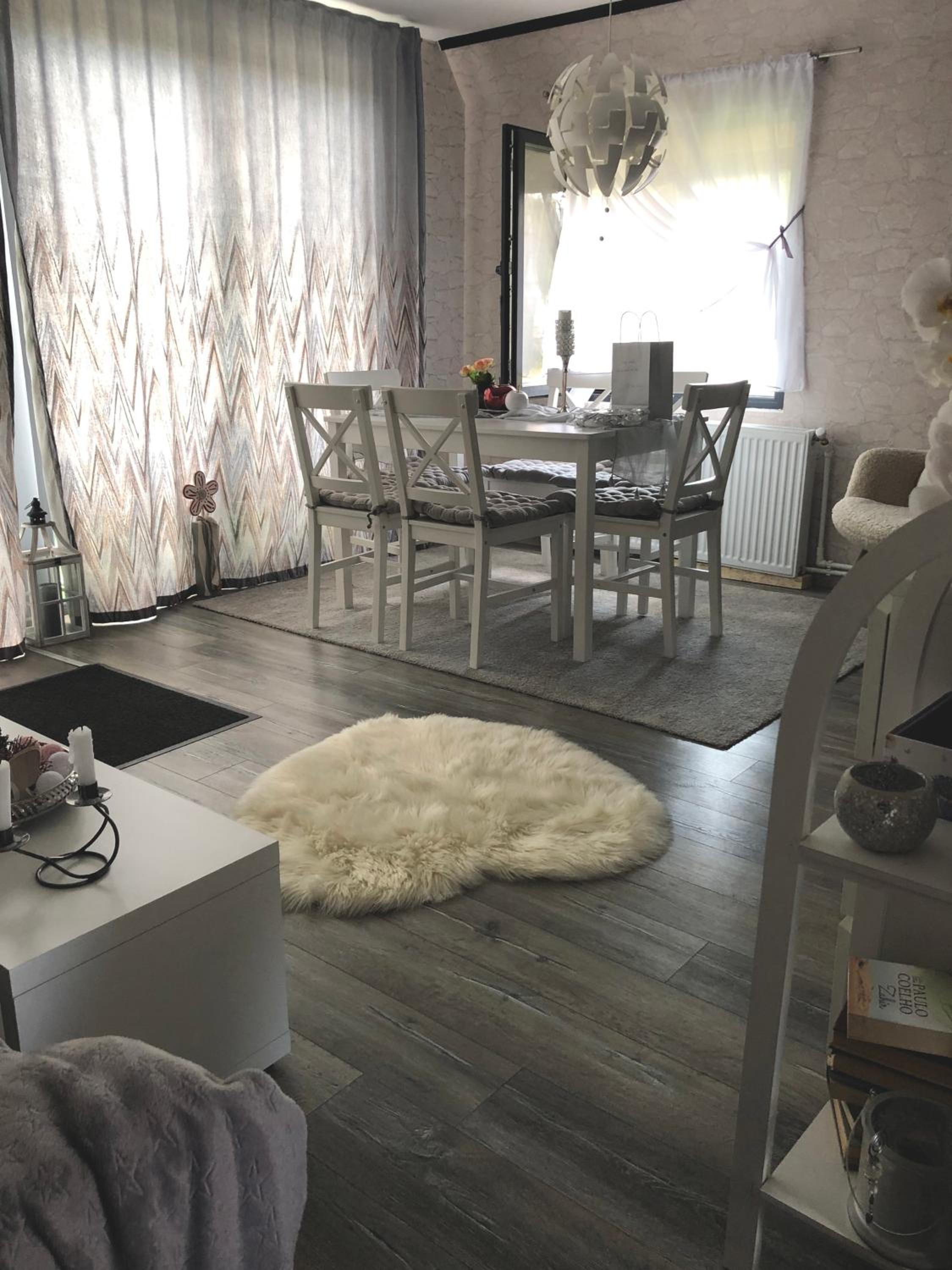 Three-Bedroom House photo 2