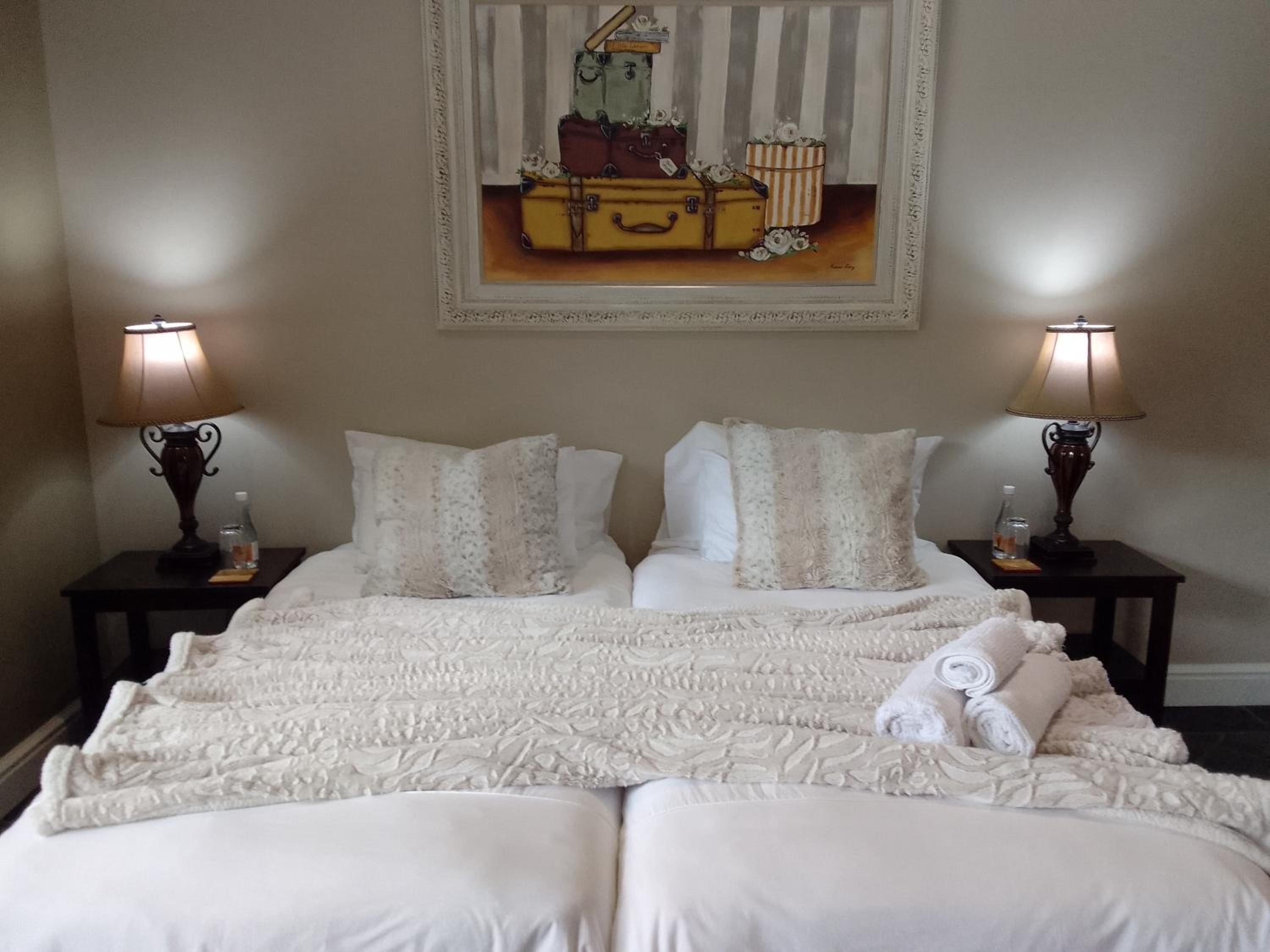Queen Room photo 1