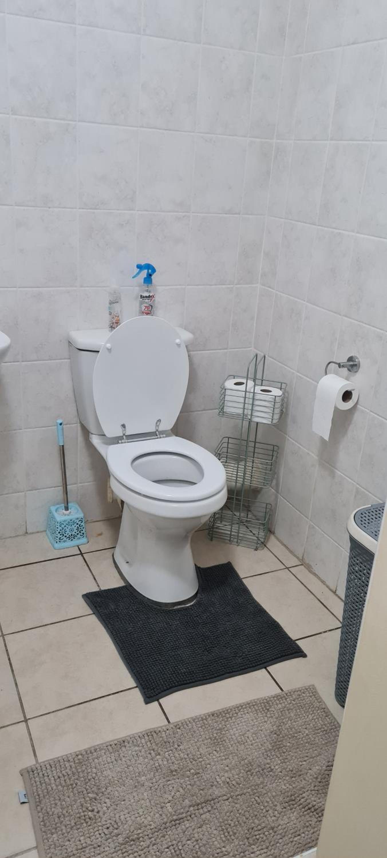 Two-Bedroom Apartment - Photo 3