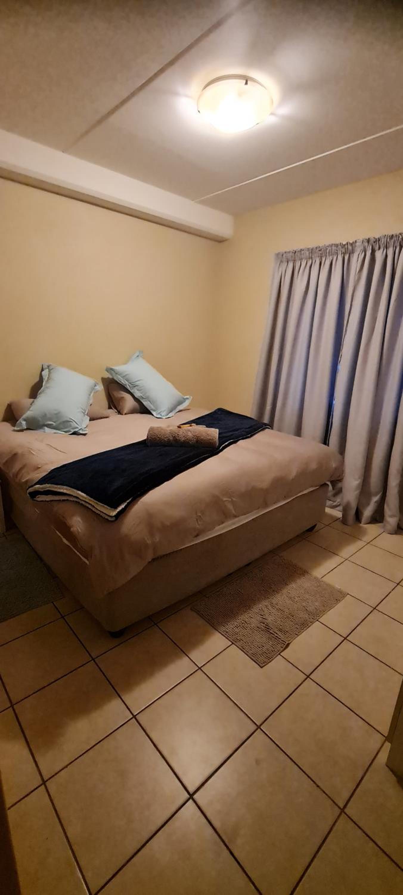 Two-Bedroom Apartment - Photo 5