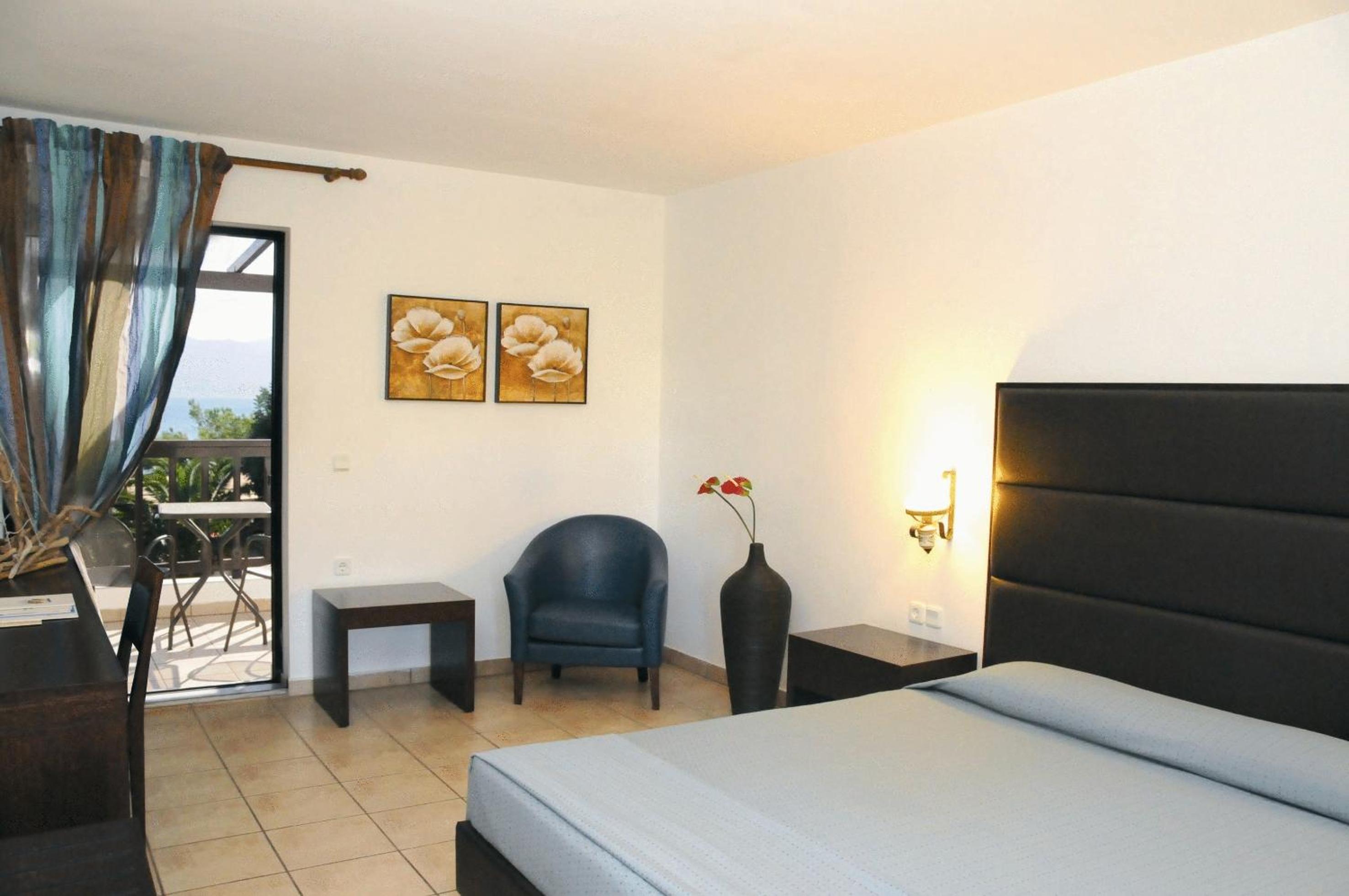 Superior Room Sharing Pool (Adults Only 18+)