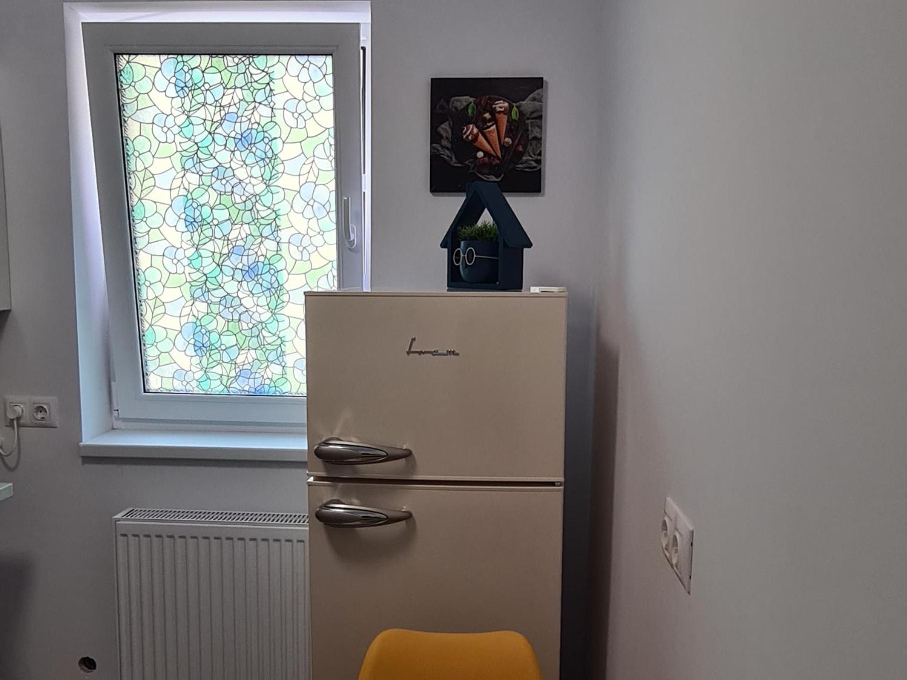 One-Bedroom Apartment - Photo 8