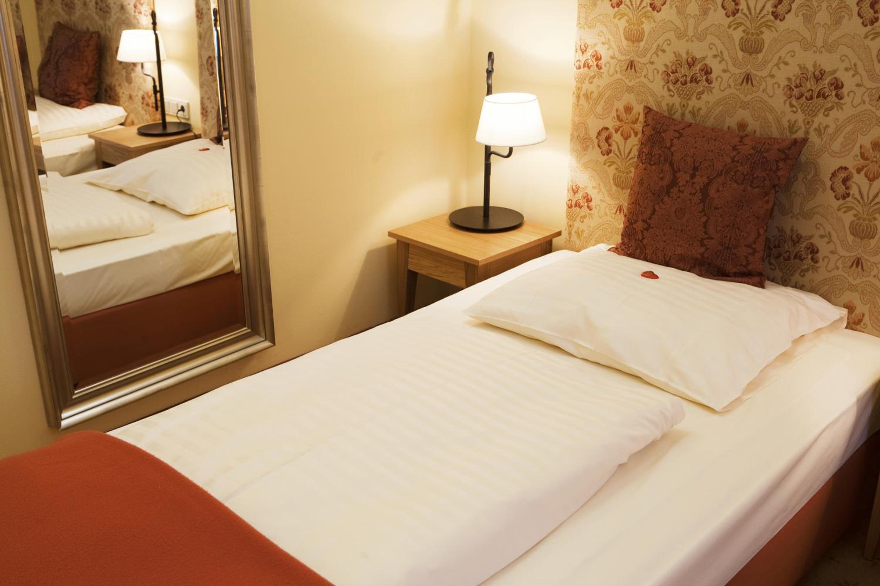 Single Room photo 3