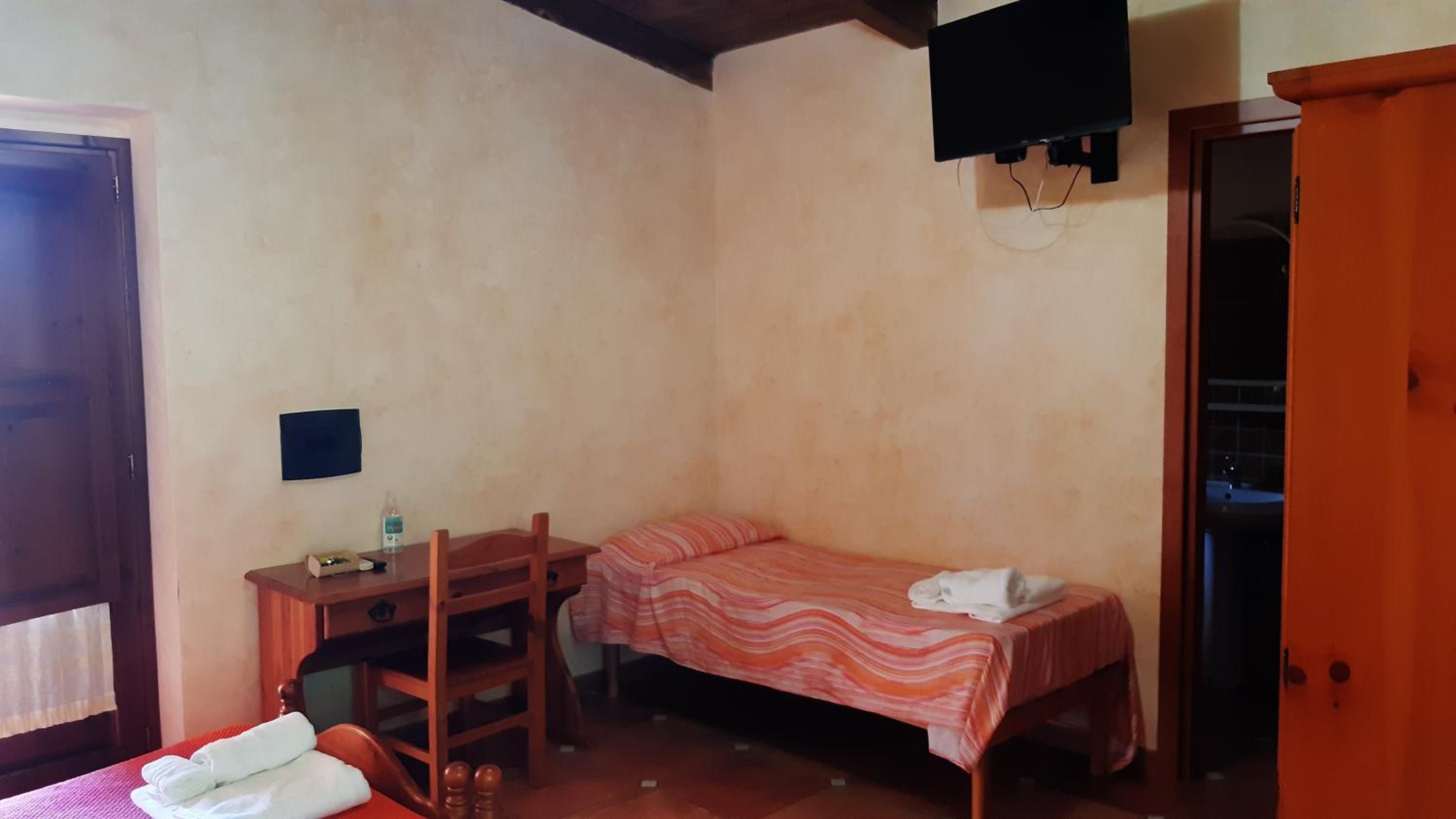 Triple Room with Terrace photo 3