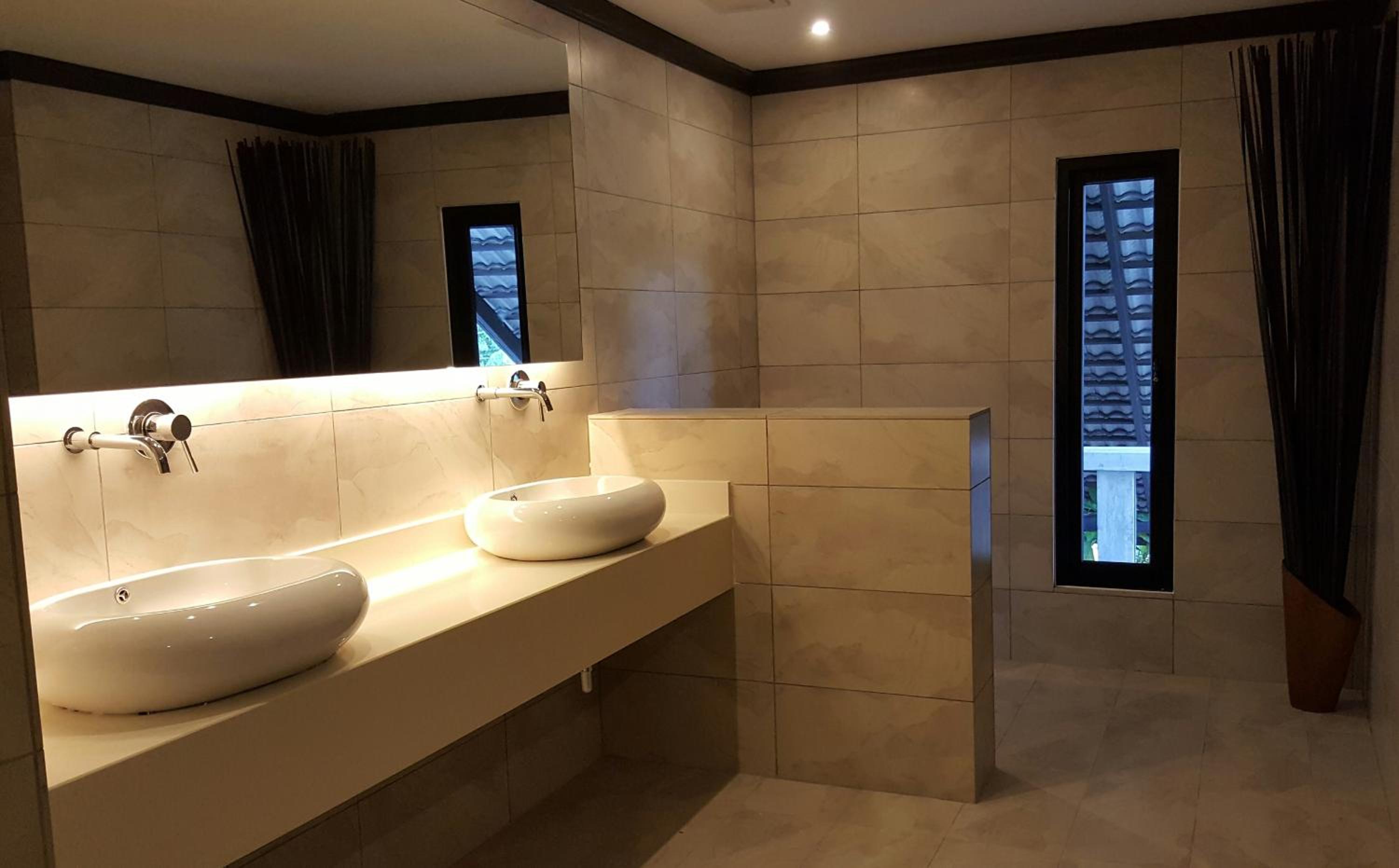 Deluxe Family Room - Photo 1
