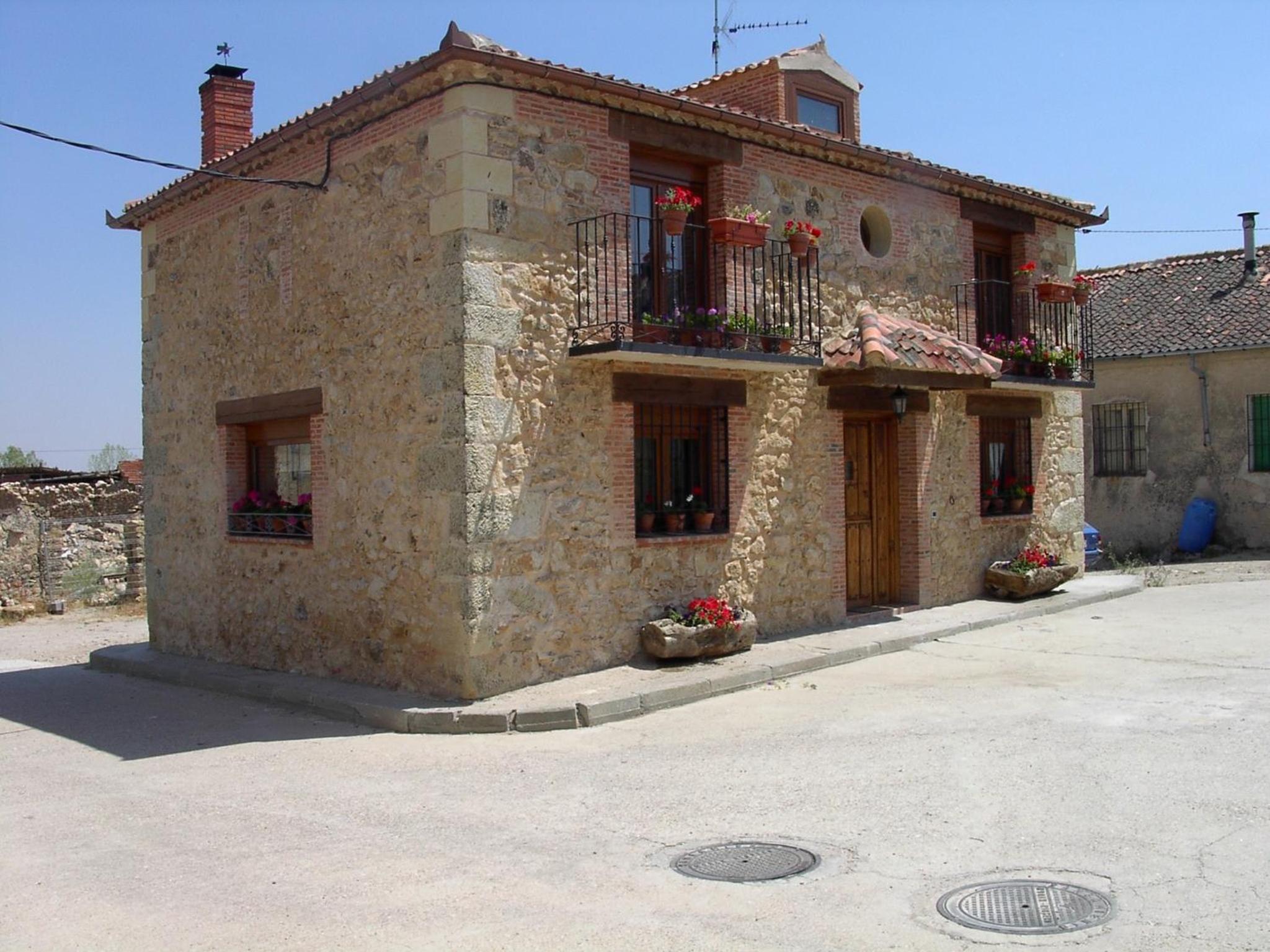Pincherres-Four-Bedroom House - Photo 8
