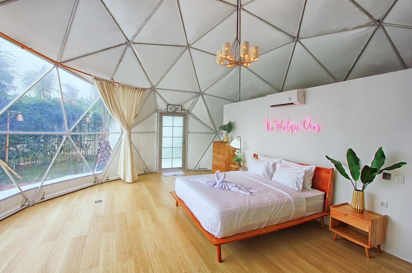 Villa photo 2