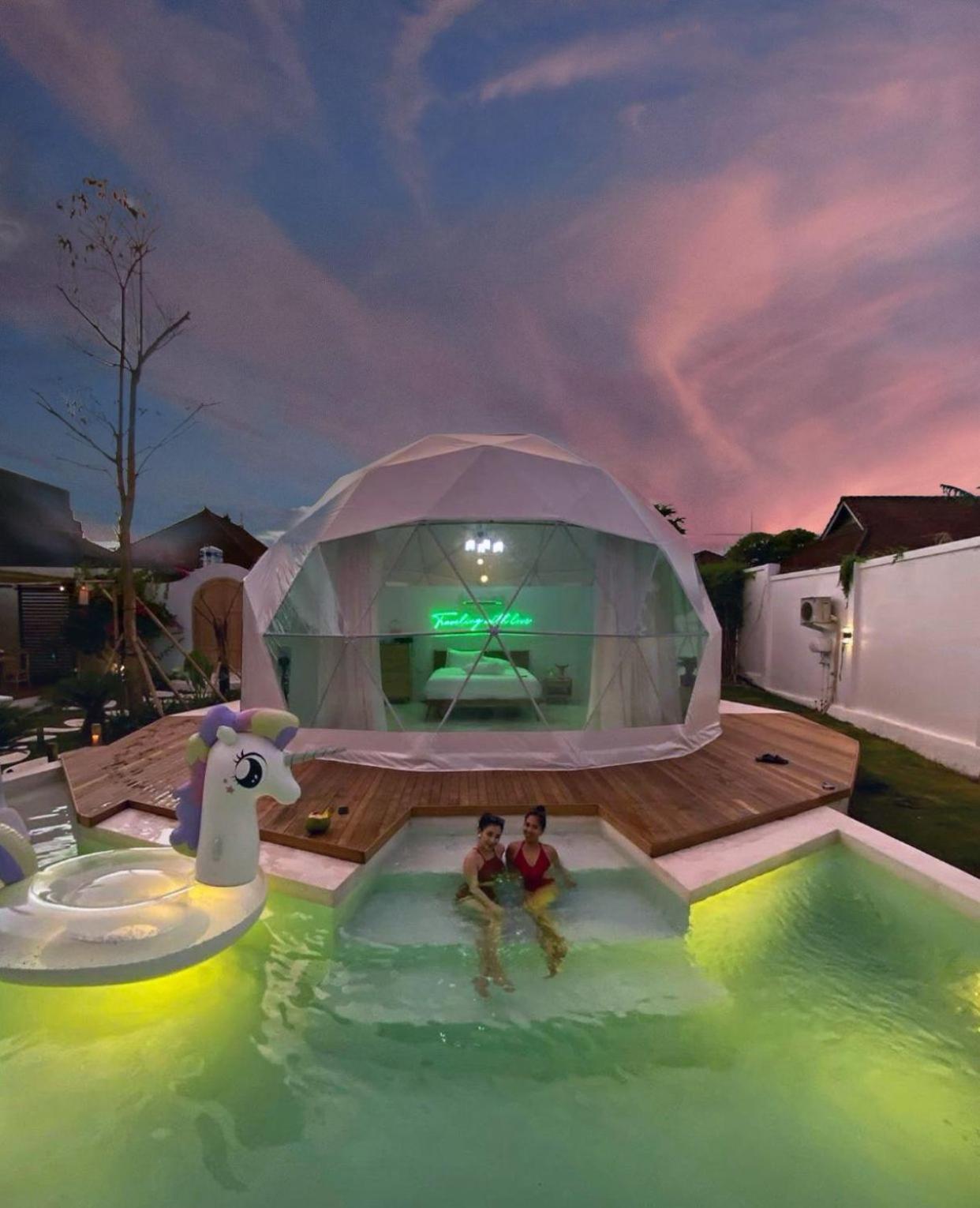 Villa with Private Pool - Photo 13