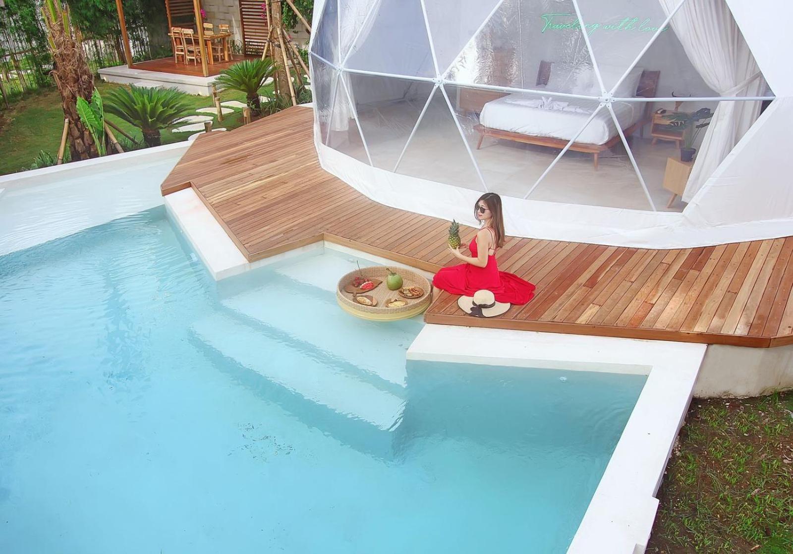 Villa with Private Pool - Photo 2