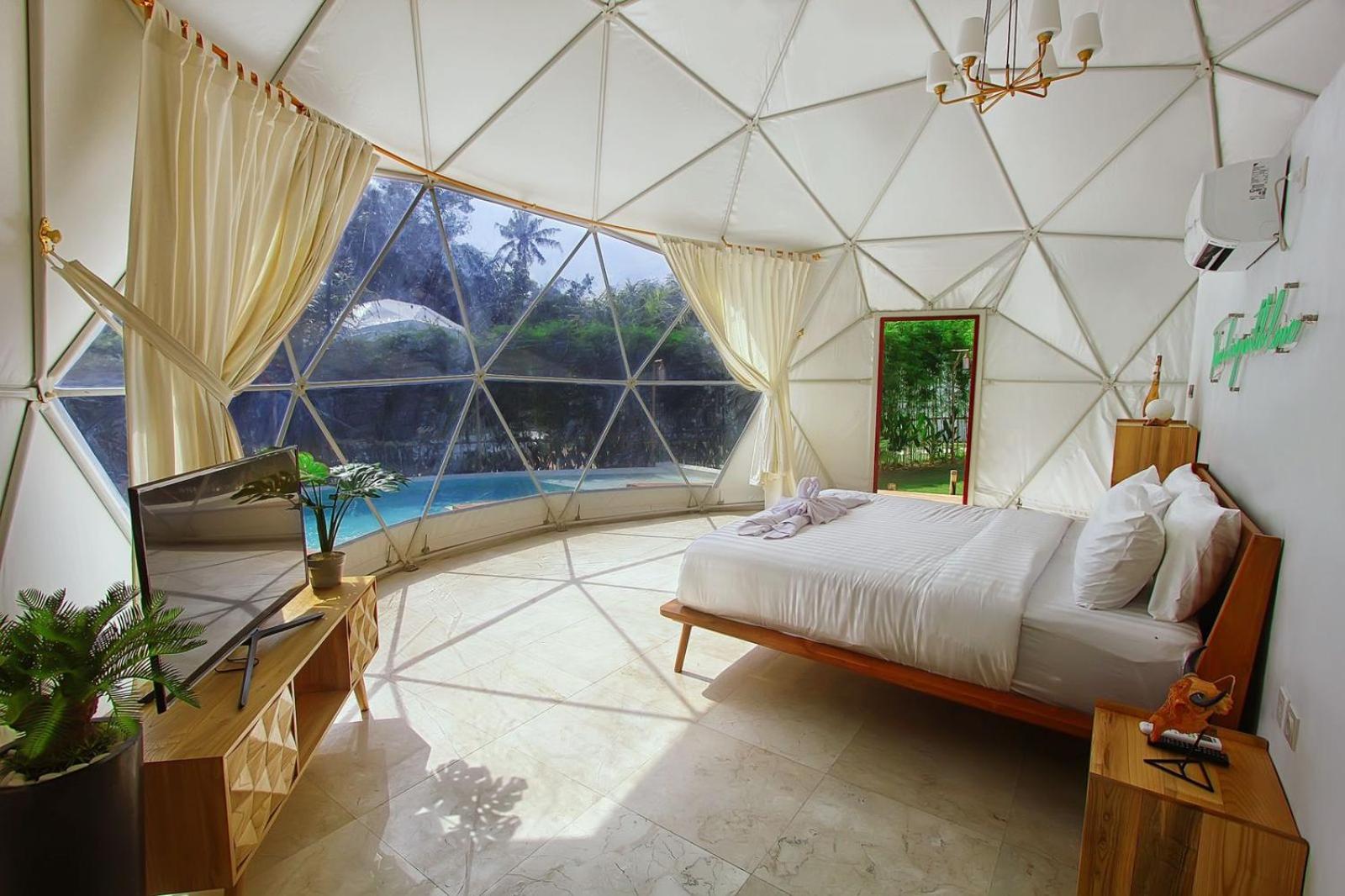 Villa with Private Pool - Photo 1