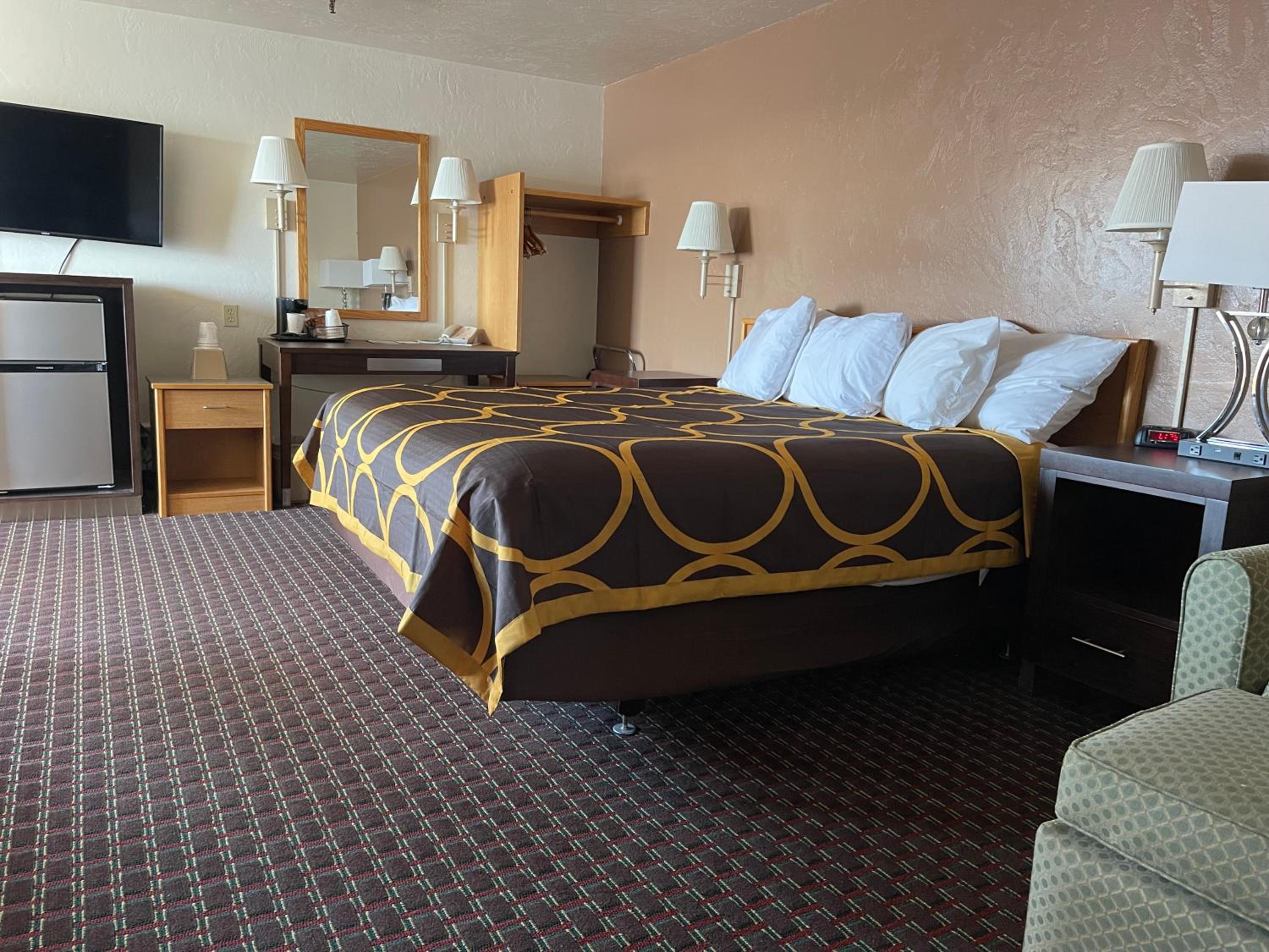 King Studio Suite with Ocean View - Non-Smoking - Photo 3