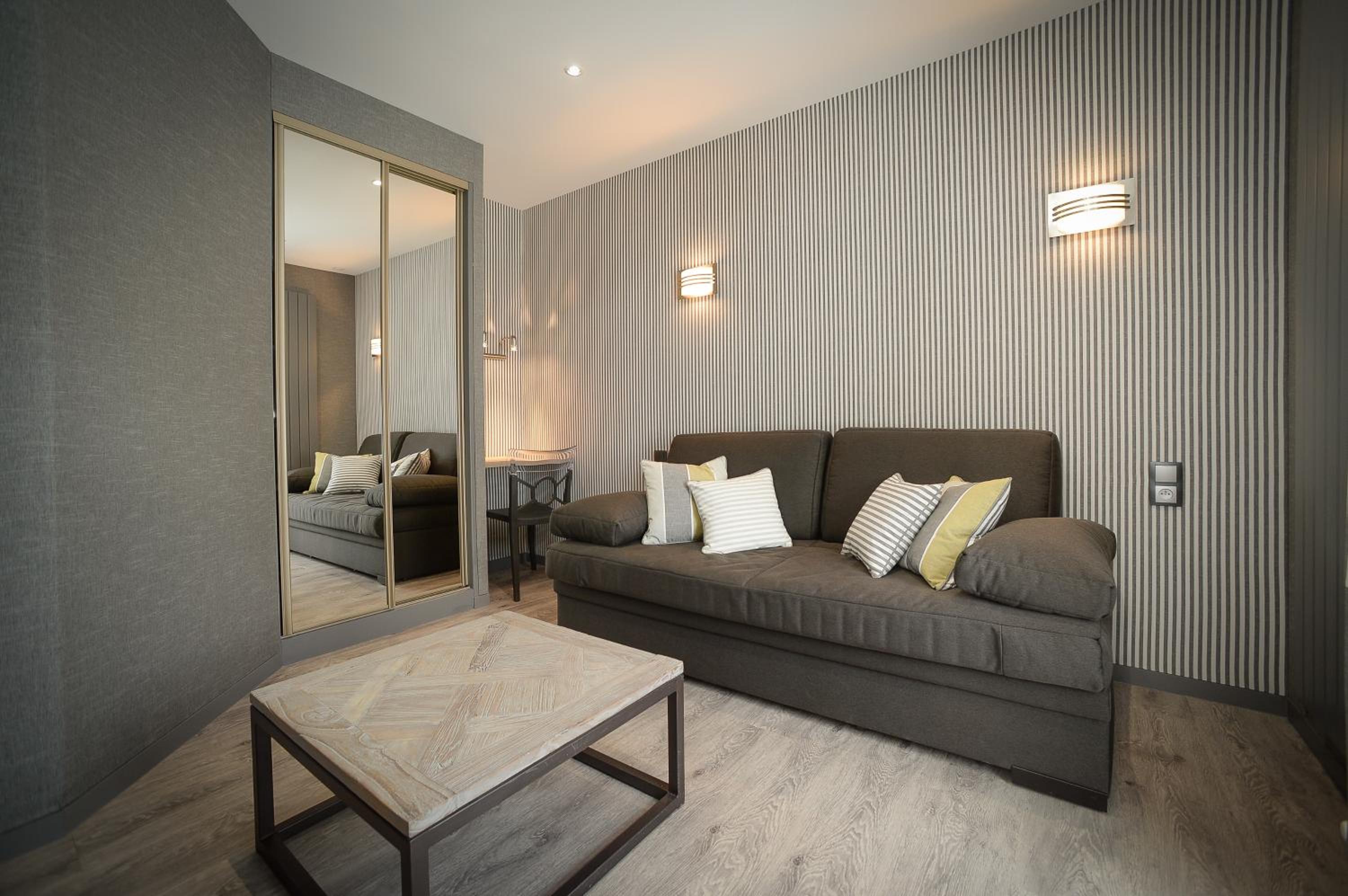 Suite with Garden View